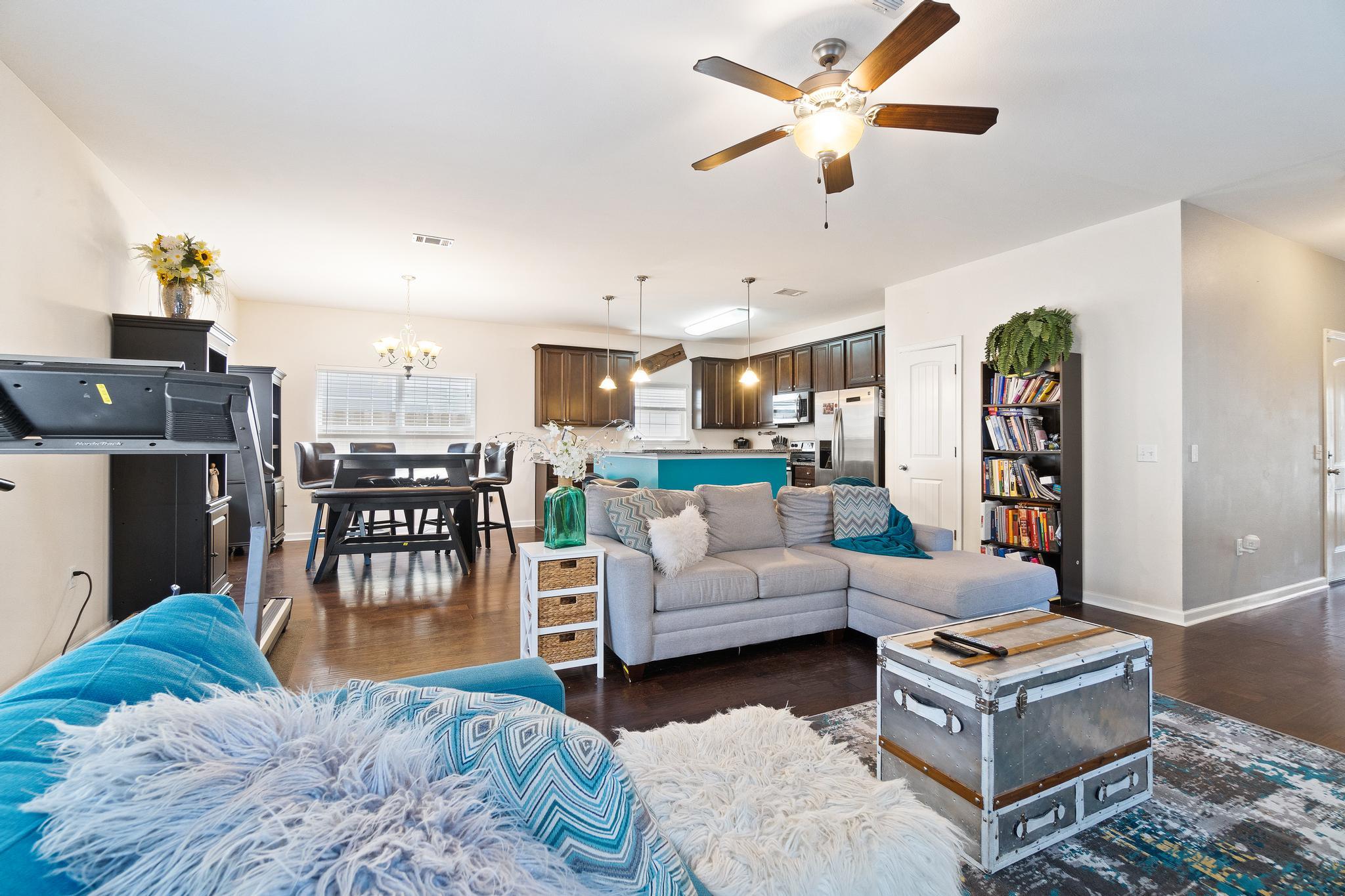 REDWOOD VILLAGE - Residential