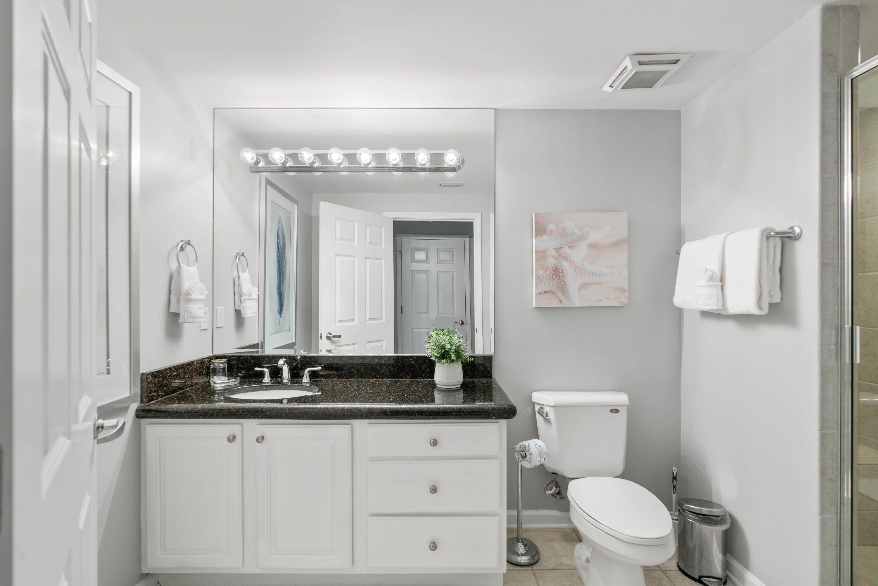 SILVER BEACH TOWERS - Residential