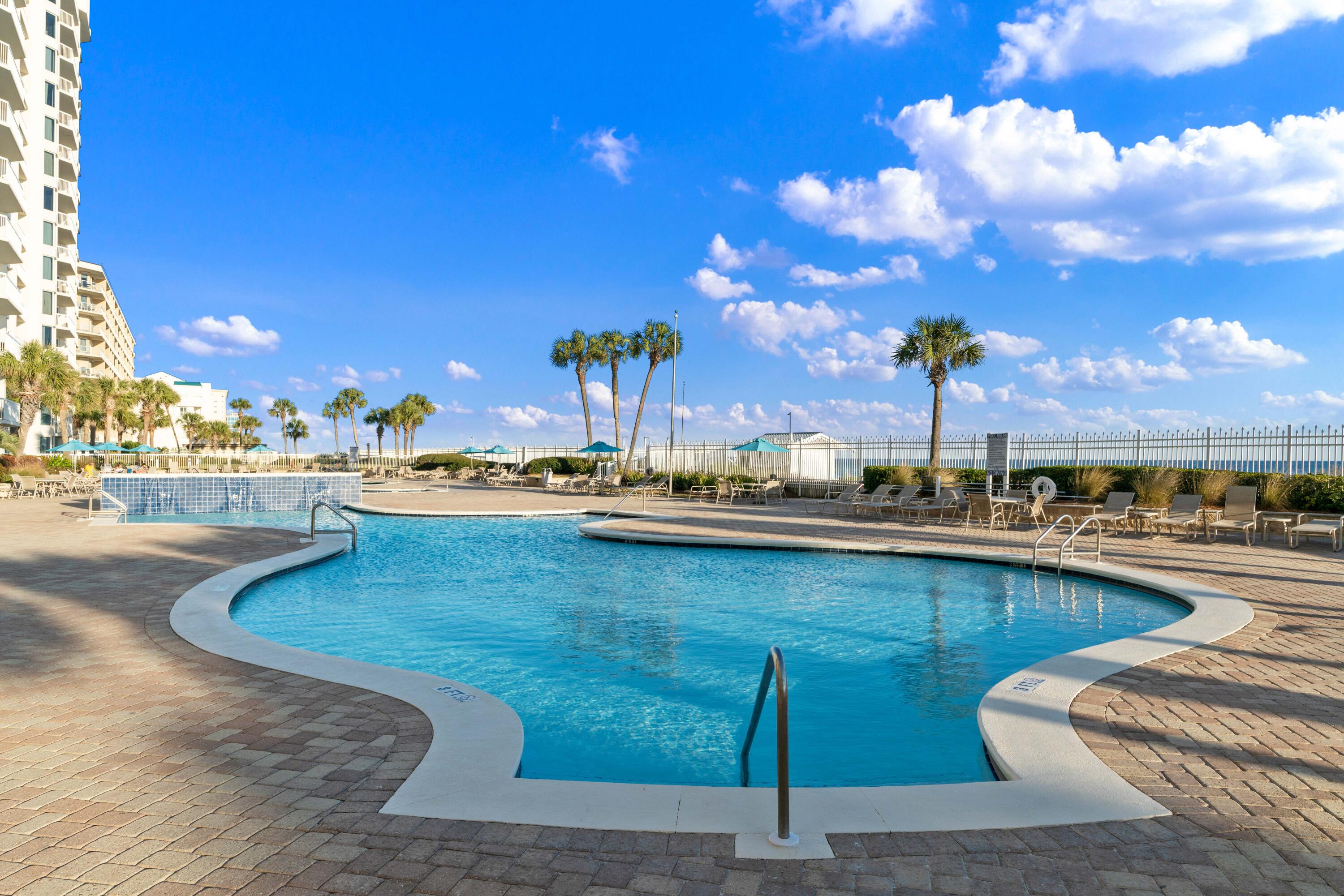 SILVER BEACH TOWERS - Residential