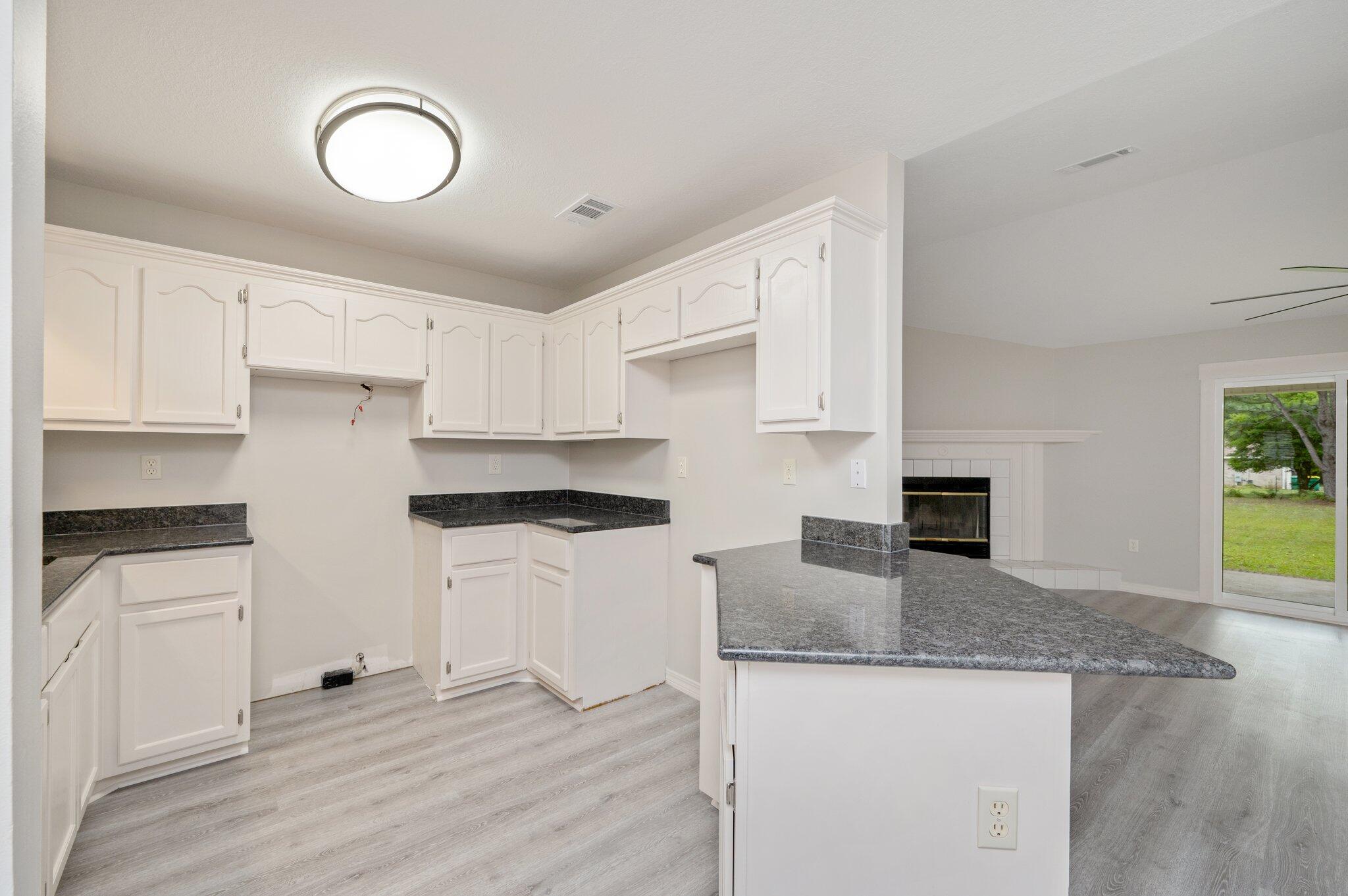 DEER VALLEY ESTATES LOT 3 - Residential