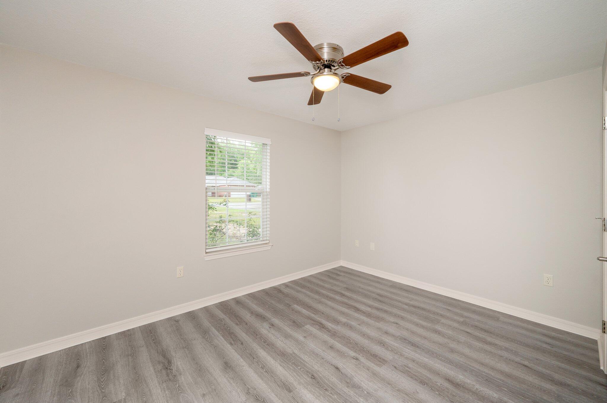 DEER VALLEY ESTATES LOT 3 - Residential