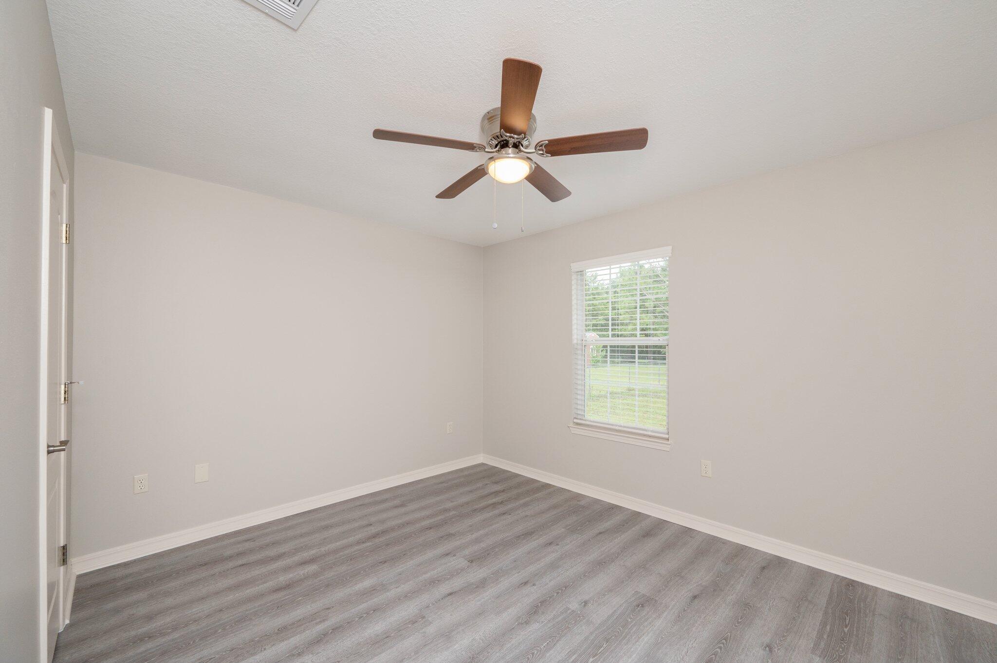 DEER VALLEY ESTATES LOT 3 - Residential