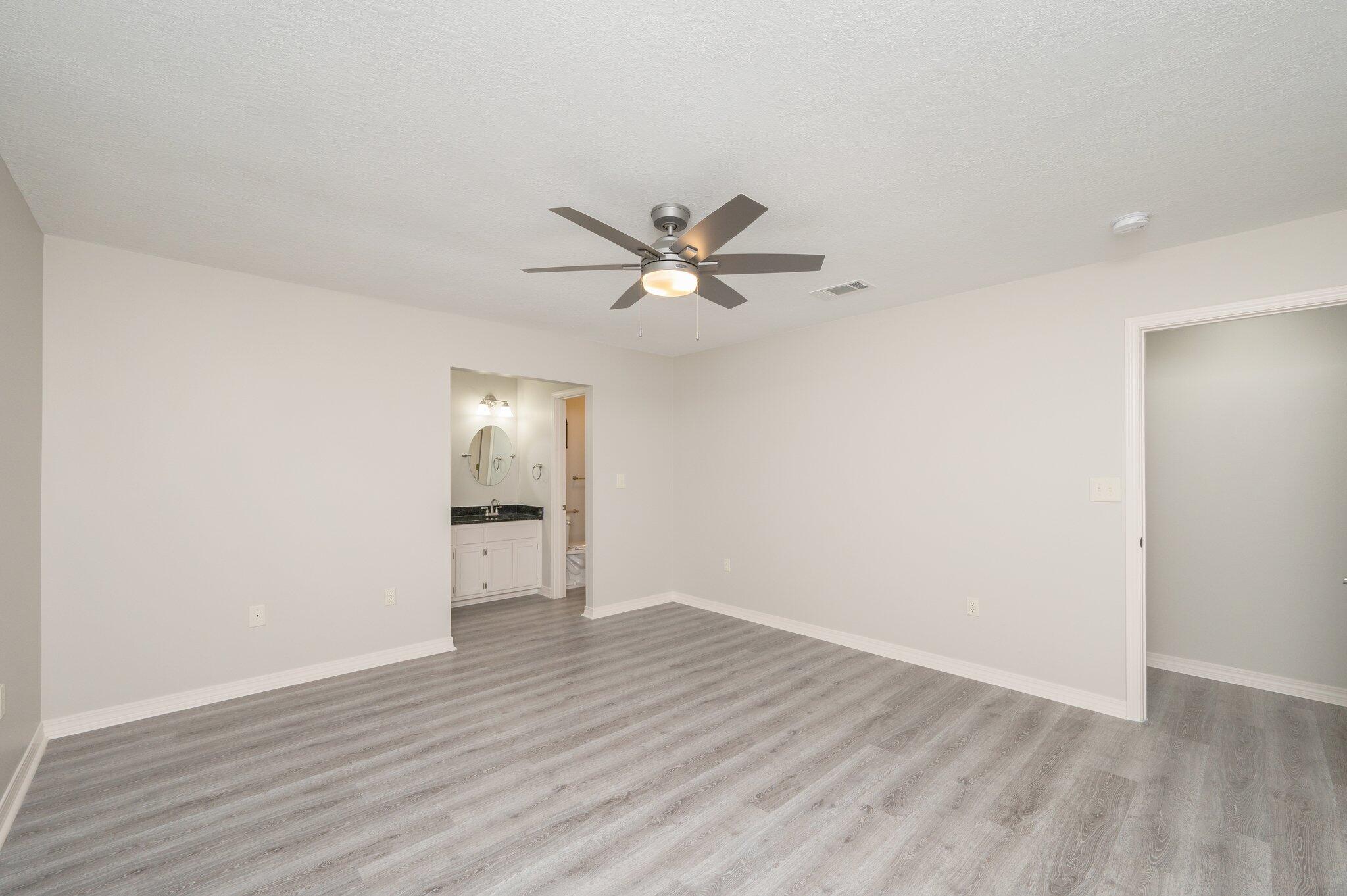 DEER VALLEY ESTATES LOT 3 - Residential