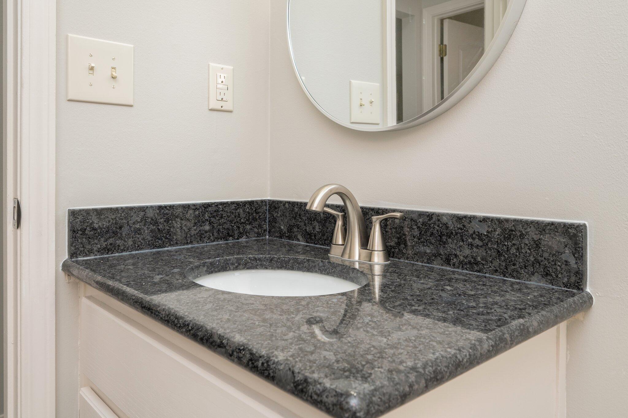 DEER VALLEY ESTATES LOT 3 - Residential