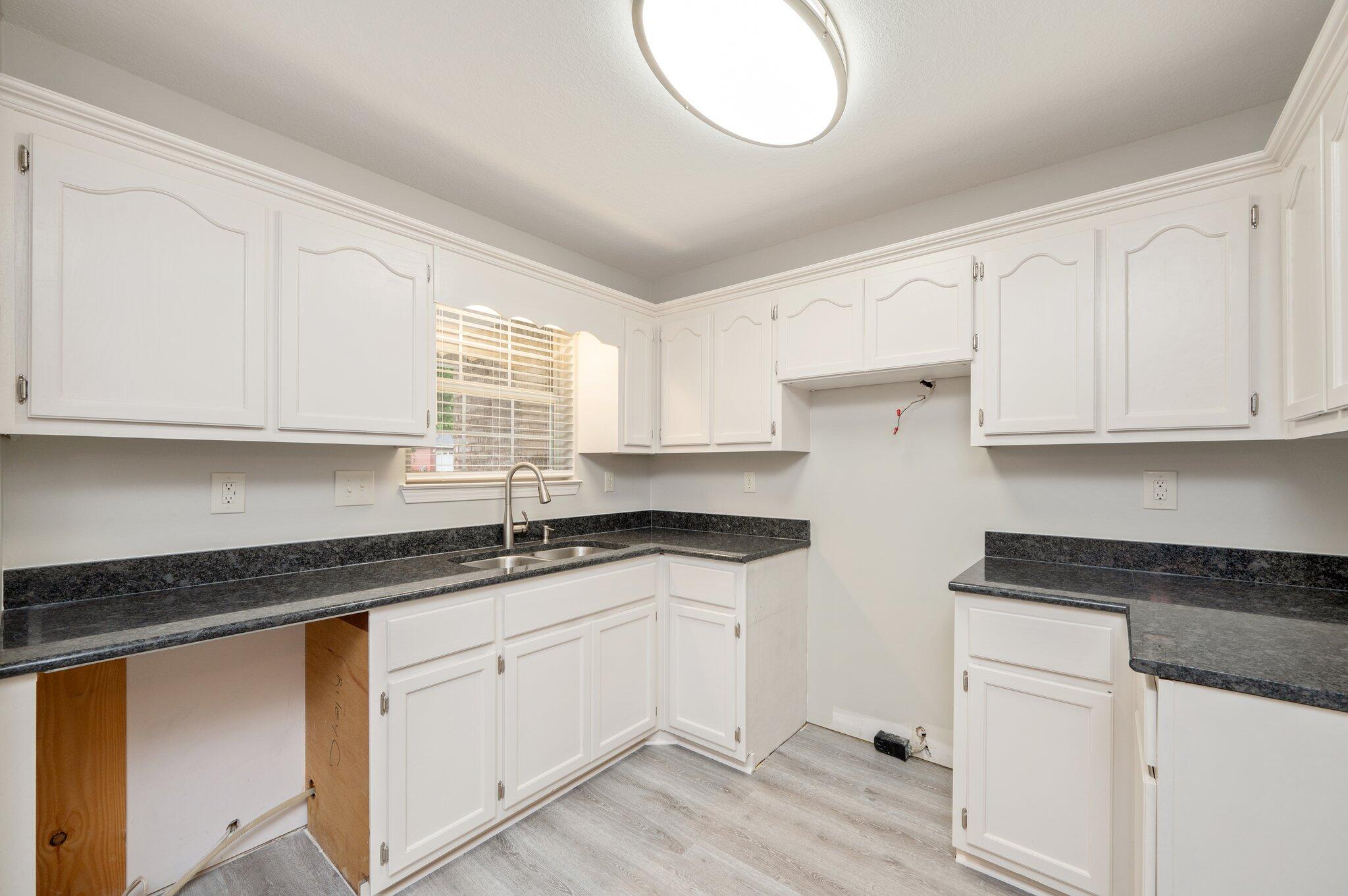 DEER VALLEY ESTATES LOT 3 - Residential