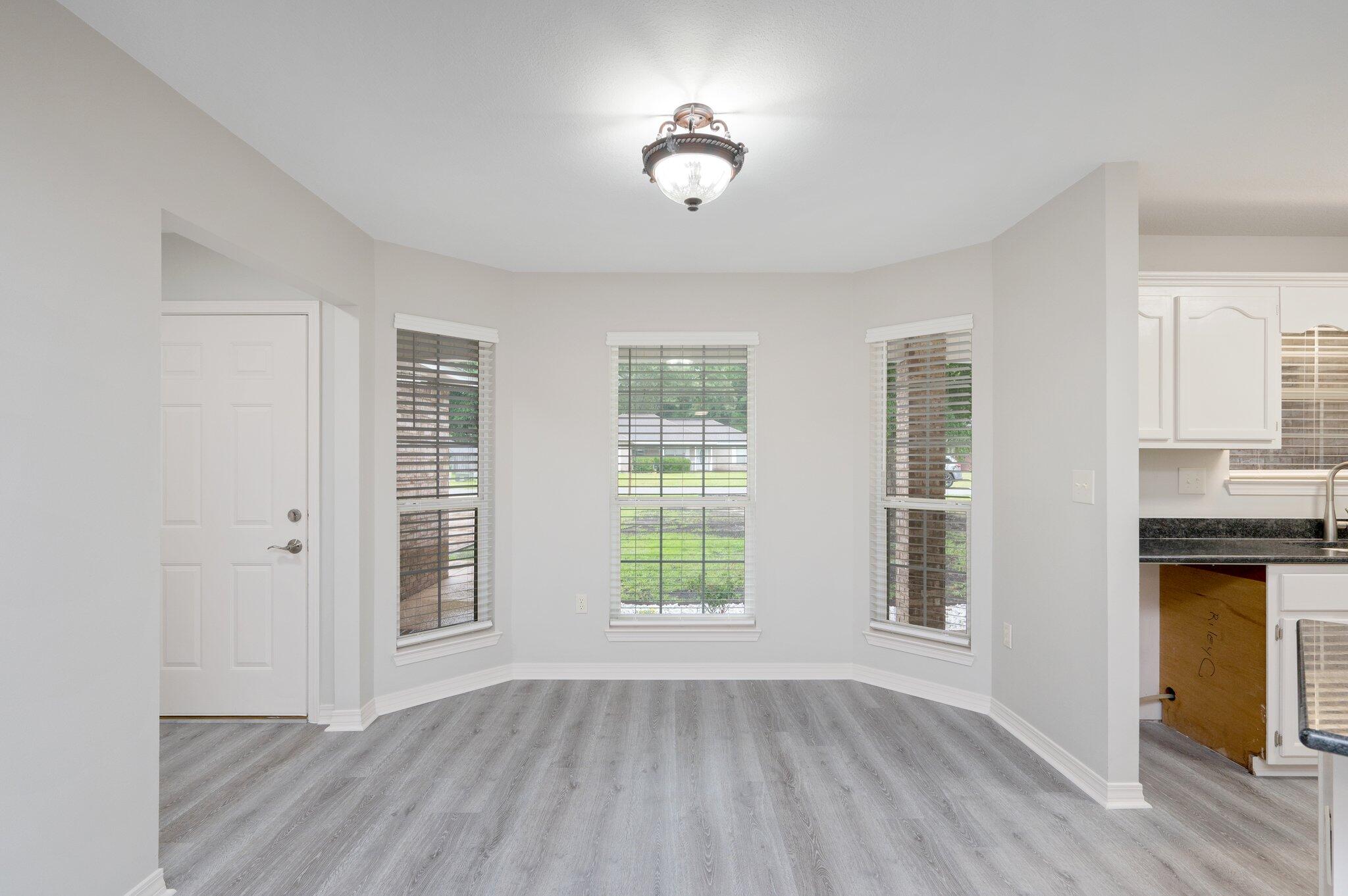 DEER VALLEY ESTATES LOT 3 - Residential