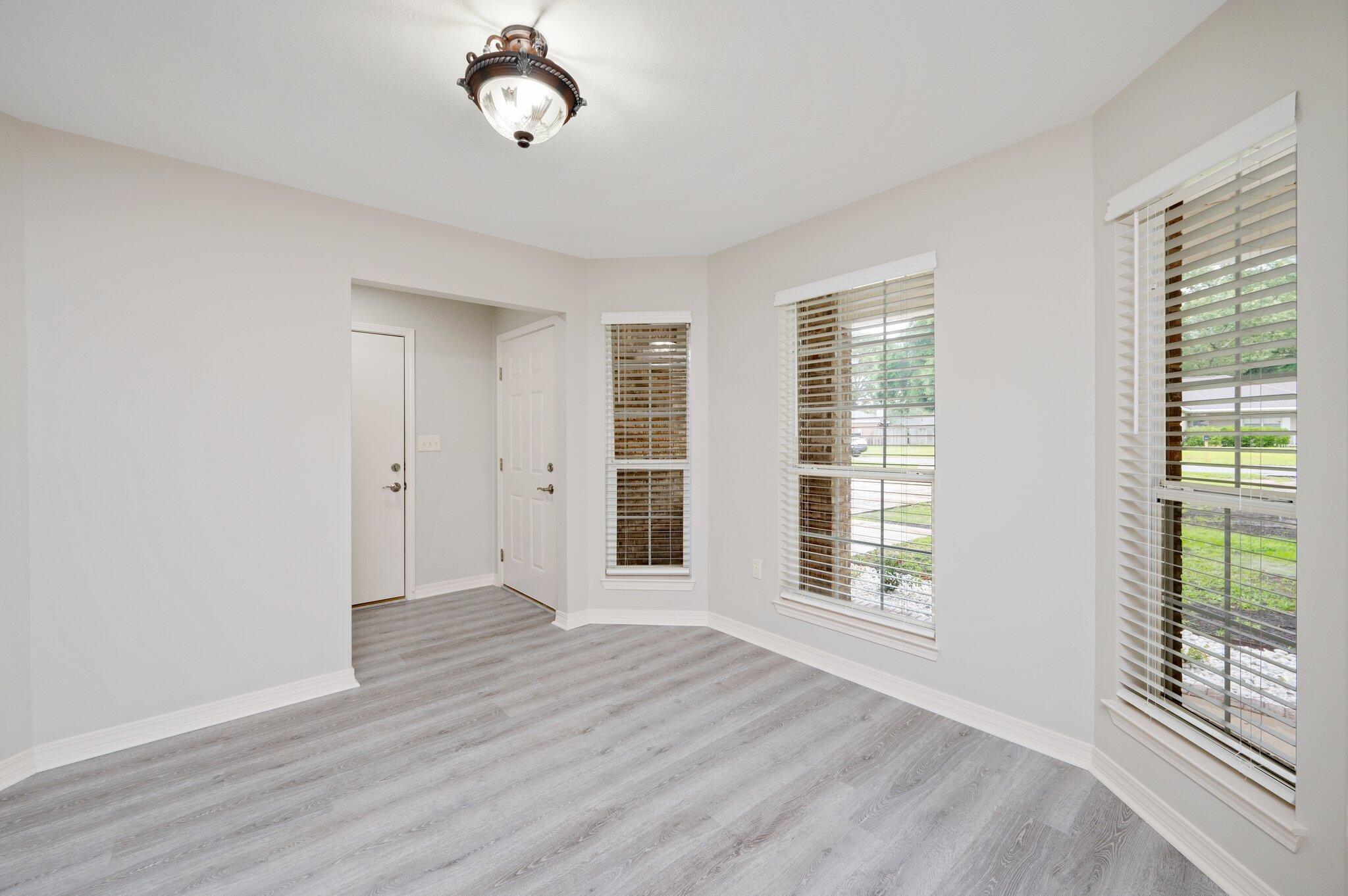 DEER VALLEY ESTATES LOT 3 - Residential