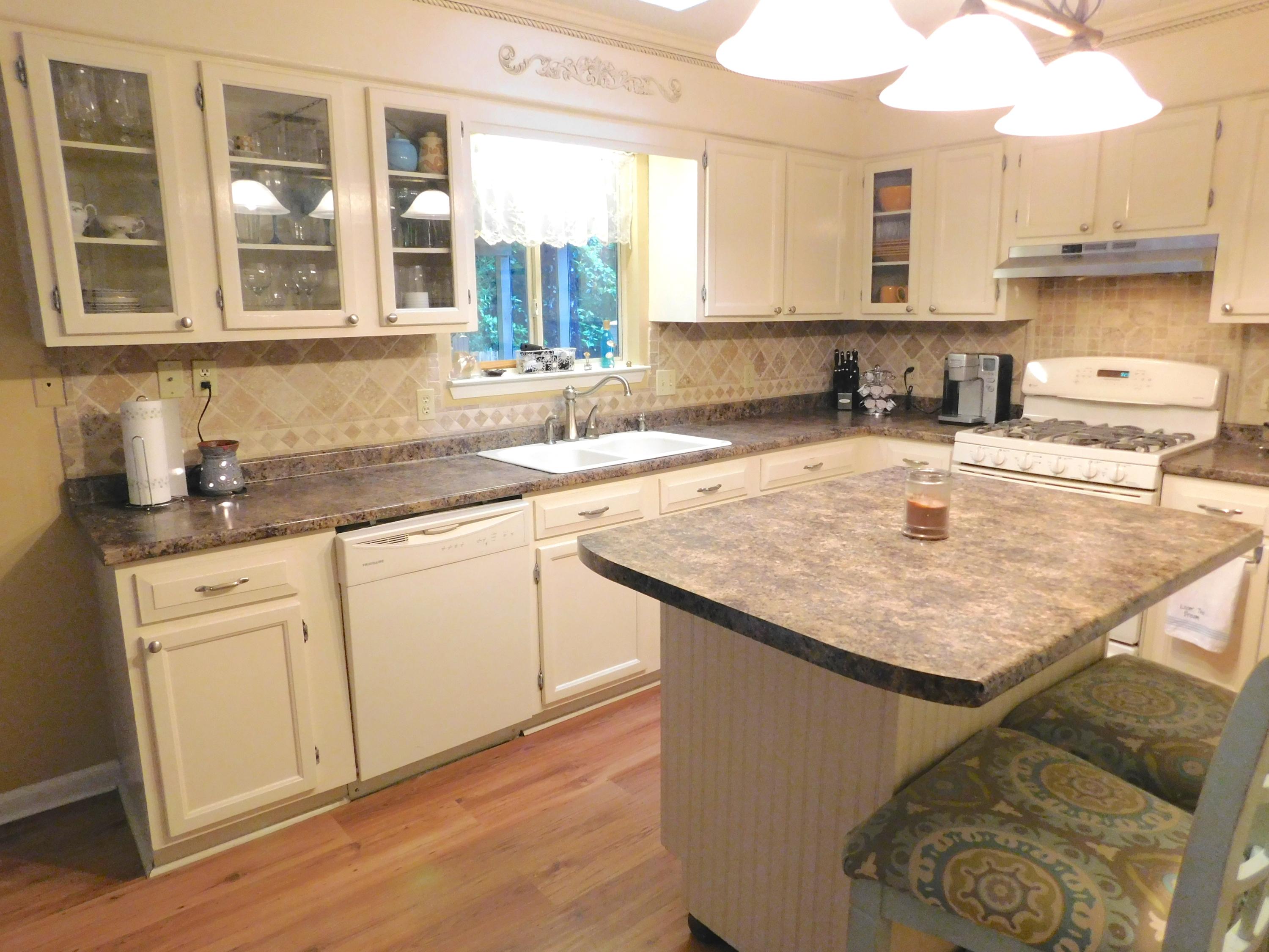 CREEKSIDE 4 - Residential