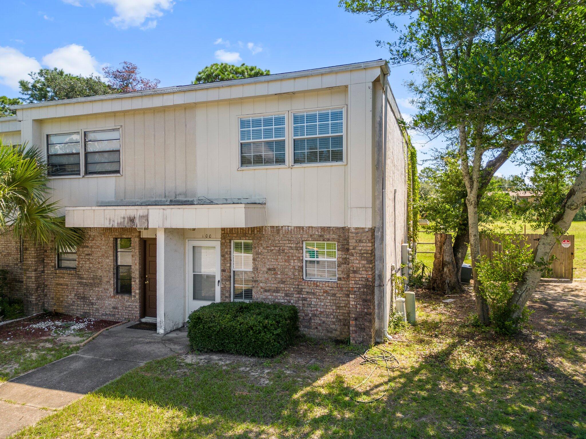 PORT DIXIE - Residential Lease