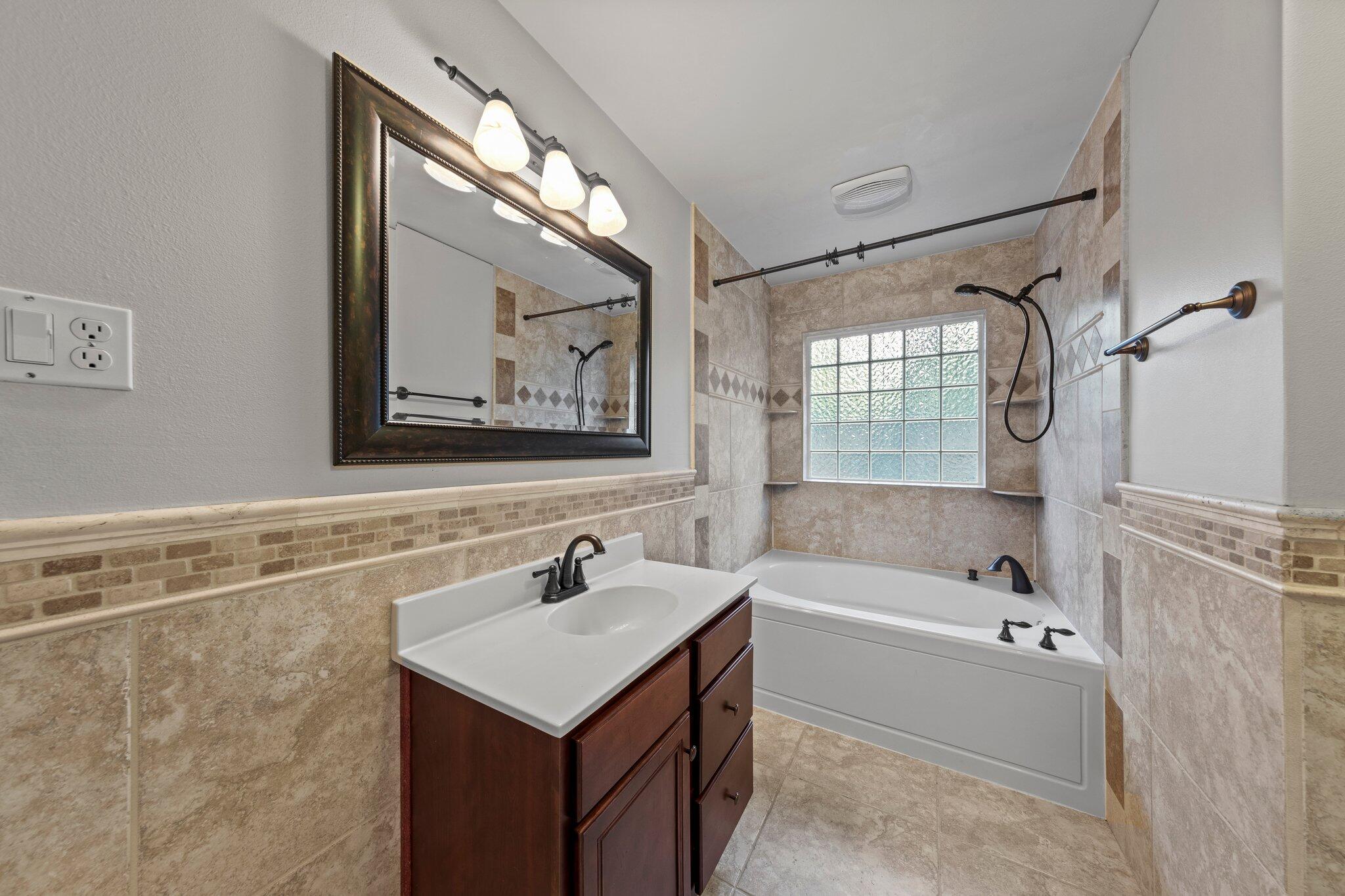 TOWER ACRES - Residential Lease