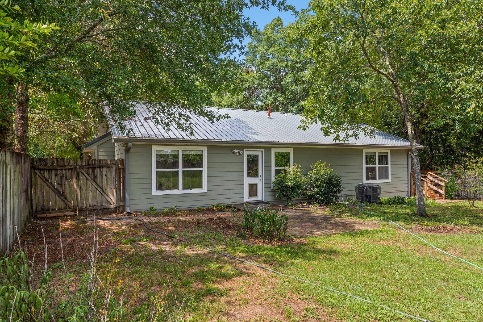 TOWER ACRES - Residential Lease