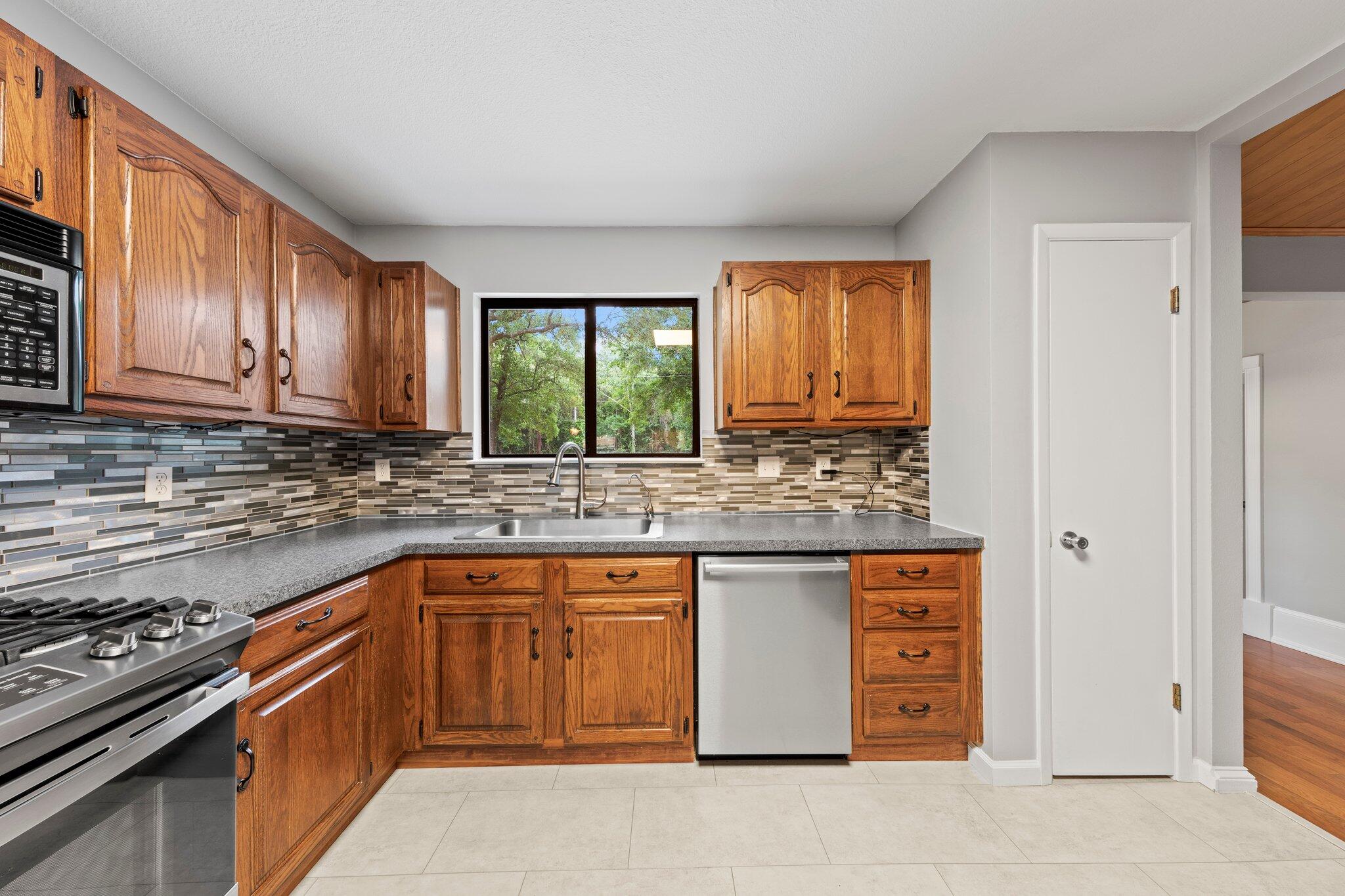 TOWER ACRES - Residential Lease