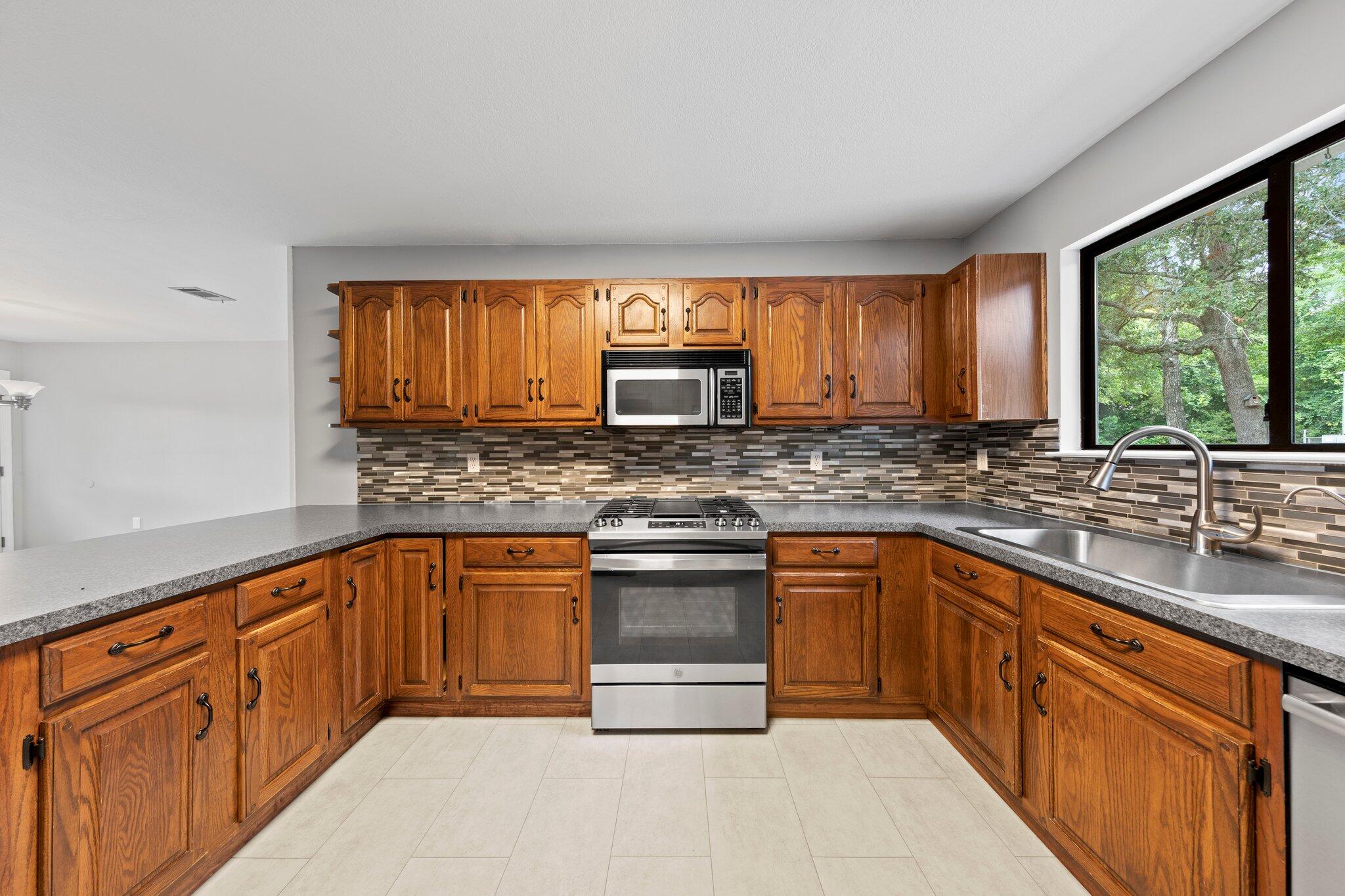 TOWER ACRES - Residential Lease