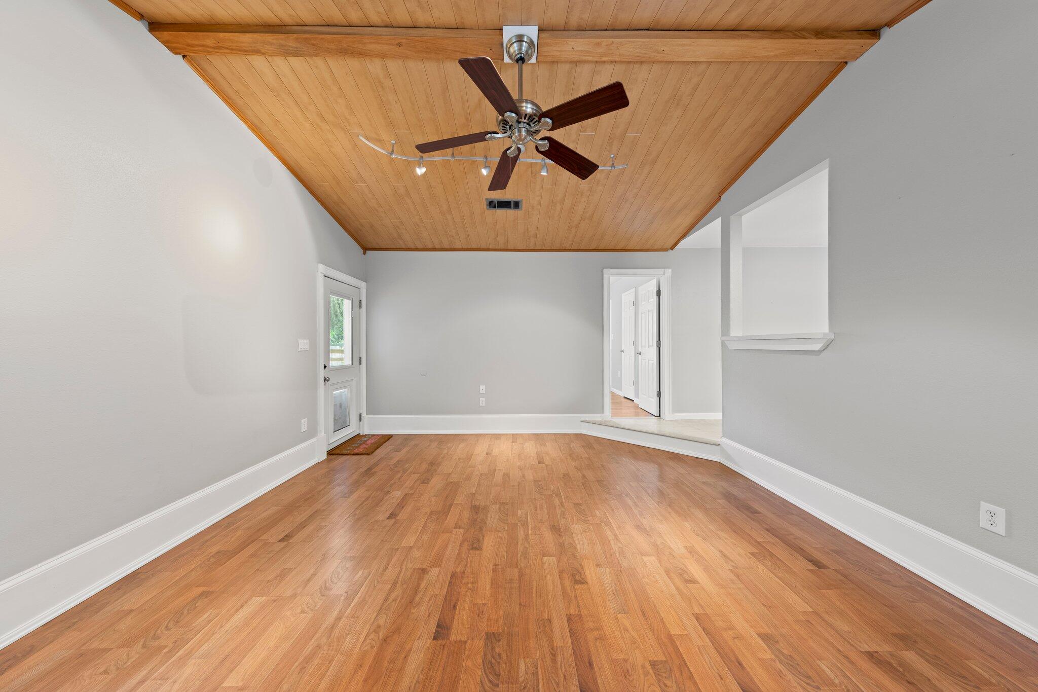 TOWER ACRES - Residential Lease