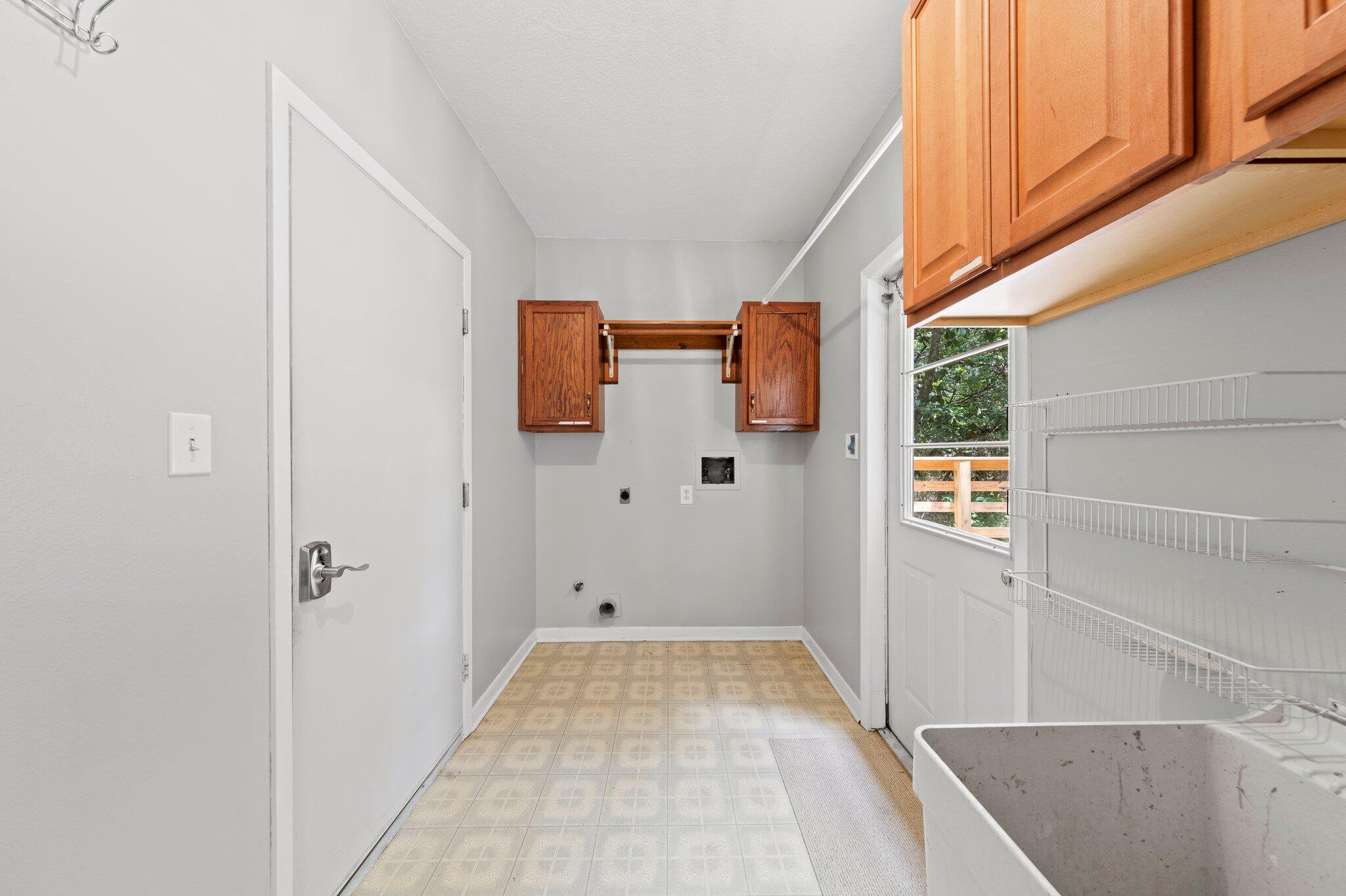 TOWER ACRES - Residential Lease