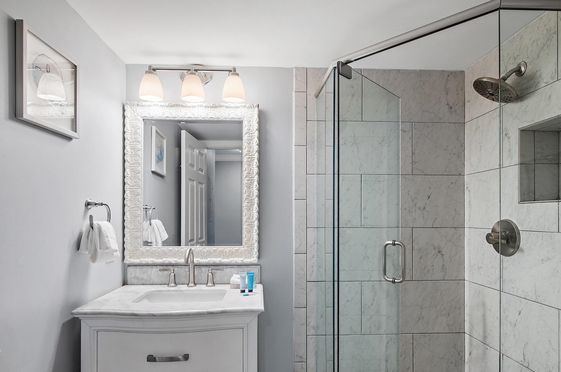 MARAVILLA CONDO 1 - Residential