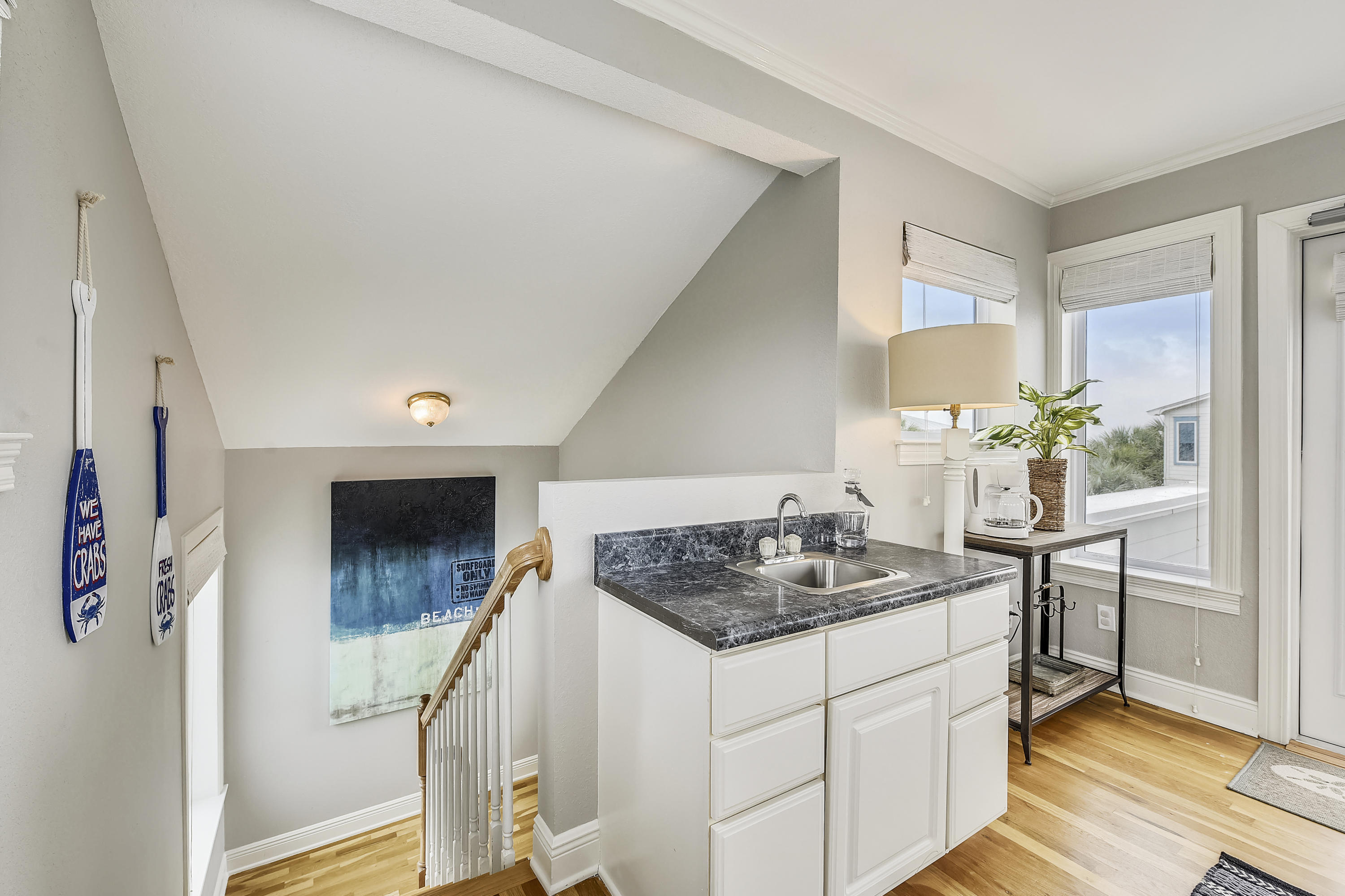 SUNRISE BEACH - Residential