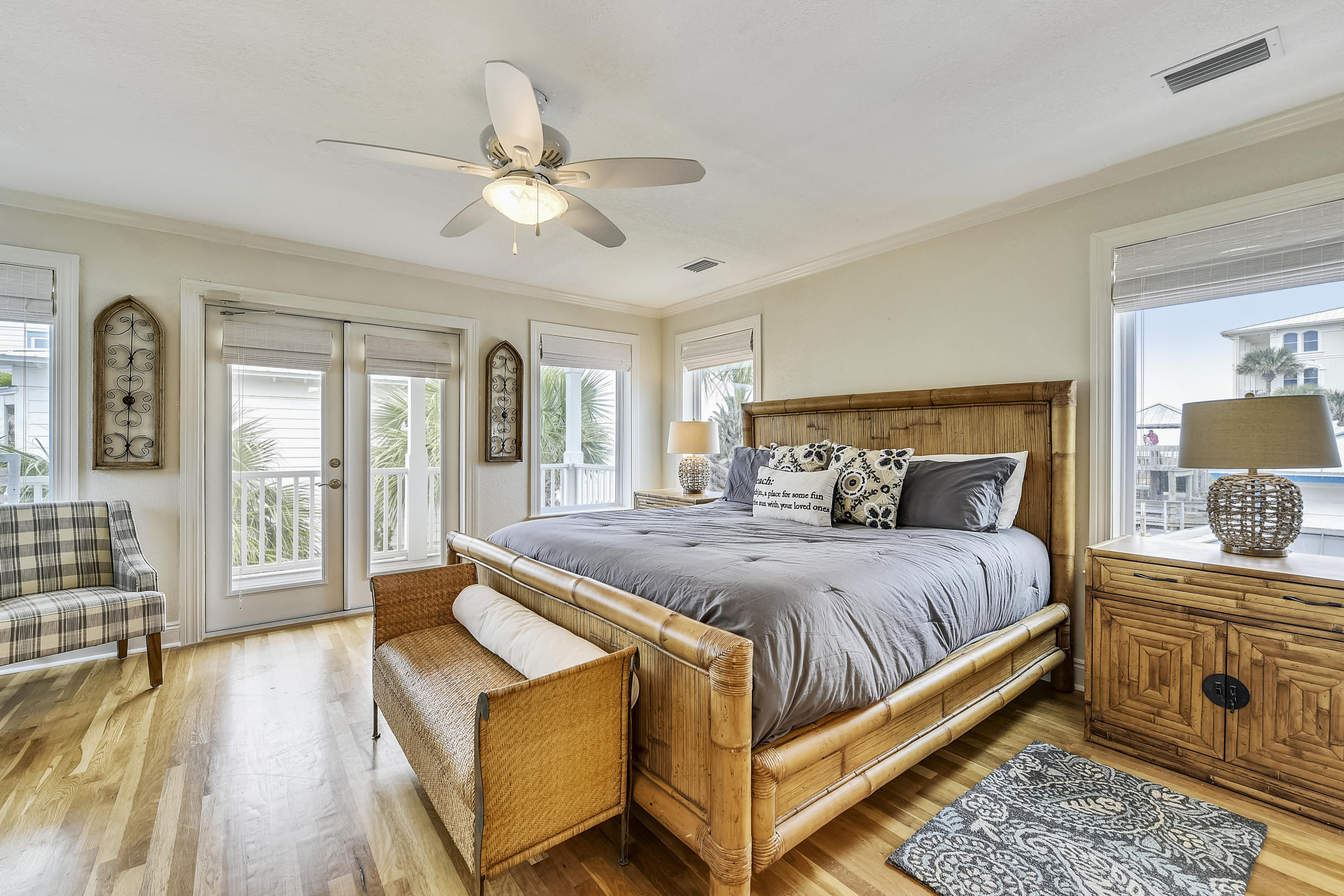 SUNRISE BEACH - Residential