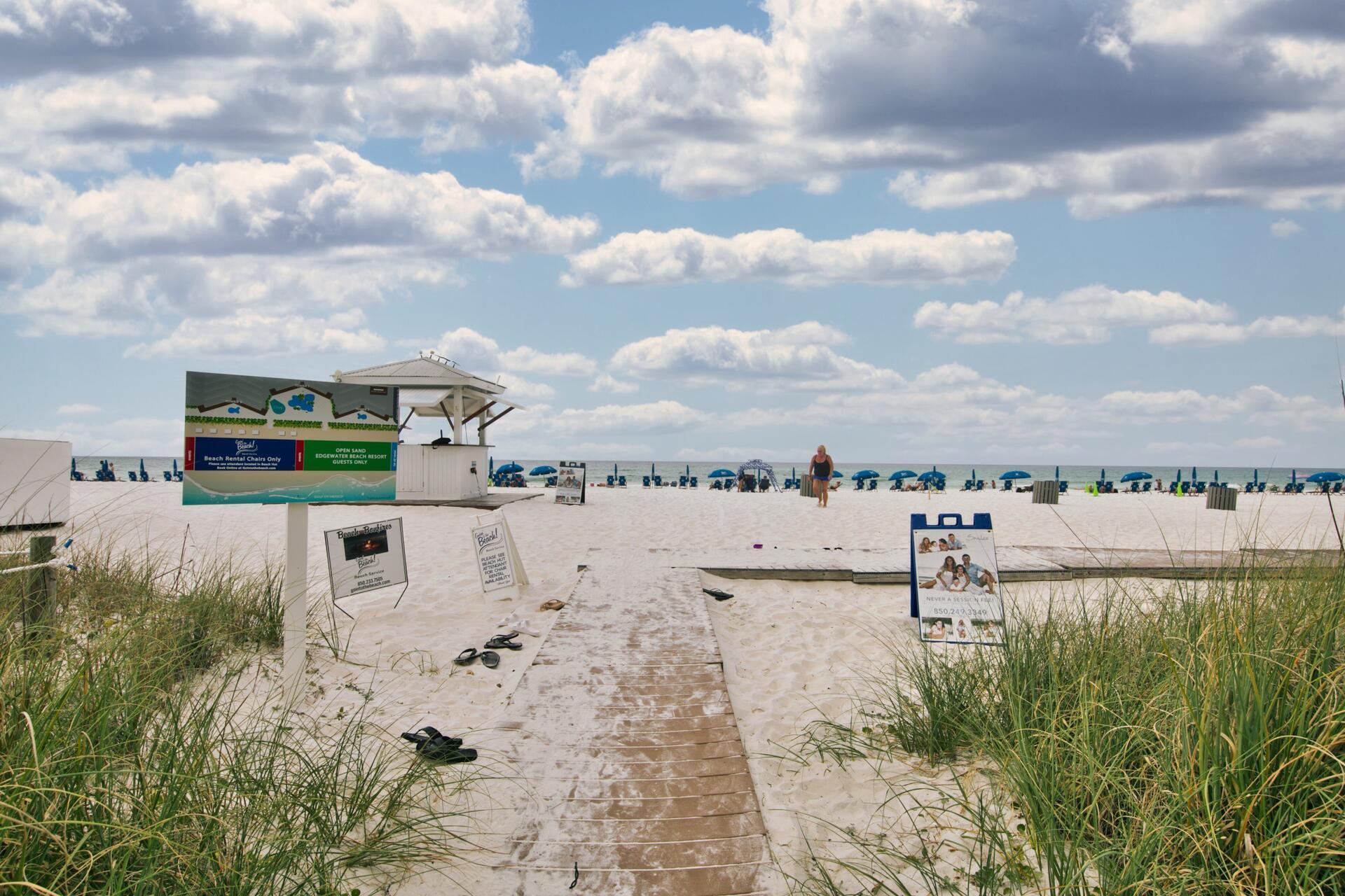 EDGEWATER GOLF VILLAS IV - Residential