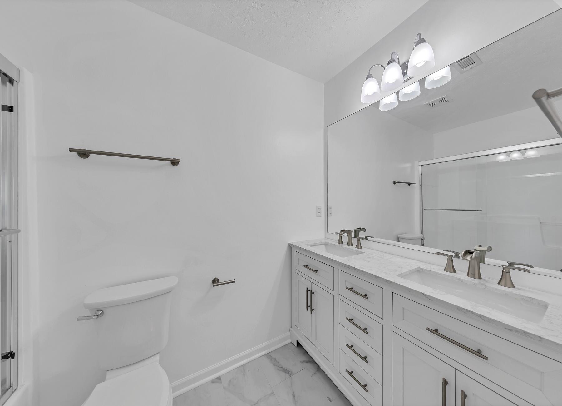 ROLLING PINES - Residential