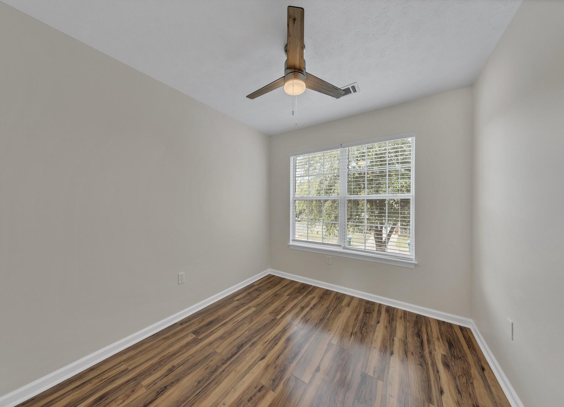 ROLLING PINES - Residential