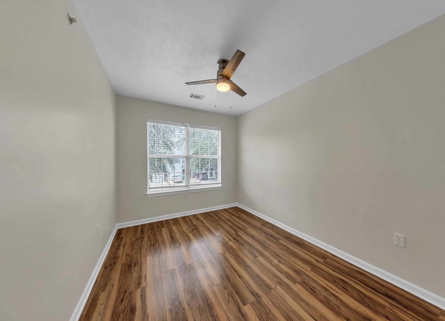 ROLLING PINES - Residential