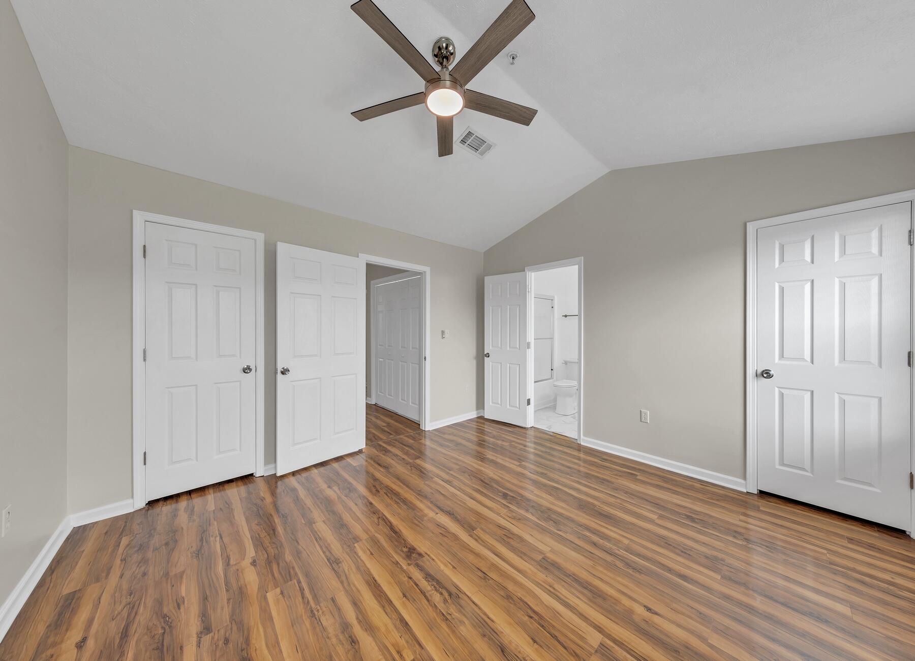 ROLLING PINES - Residential