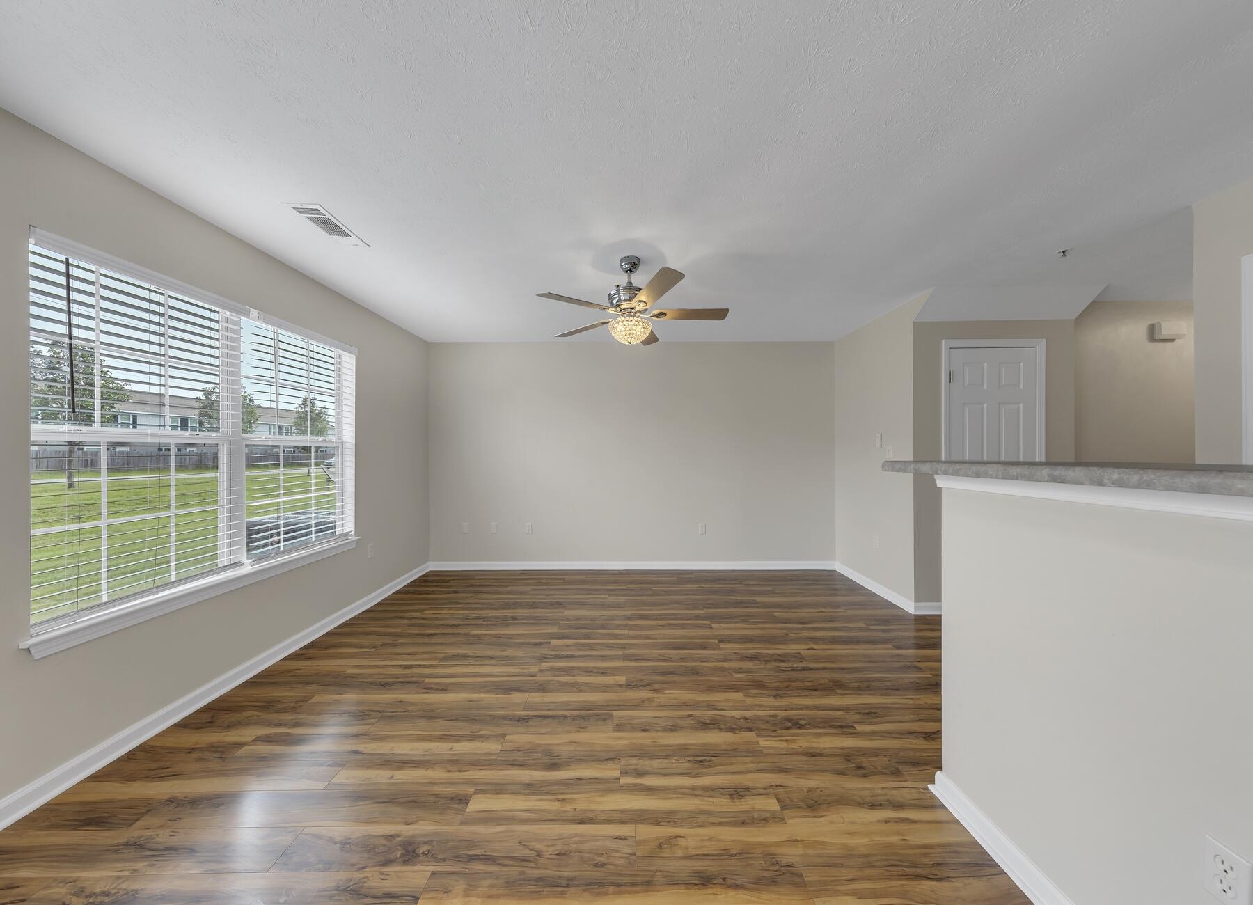 ROLLING PINES - Residential