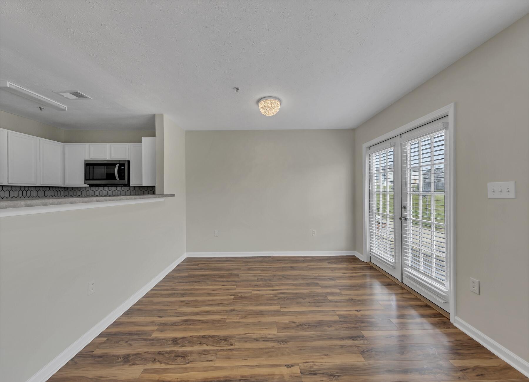 ROLLING PINES - Residential