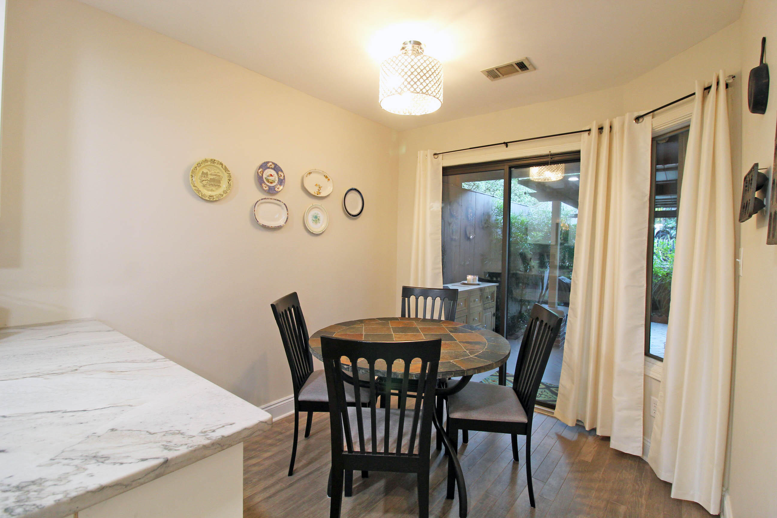 LAKE WAY VILLAS 1 - Residential