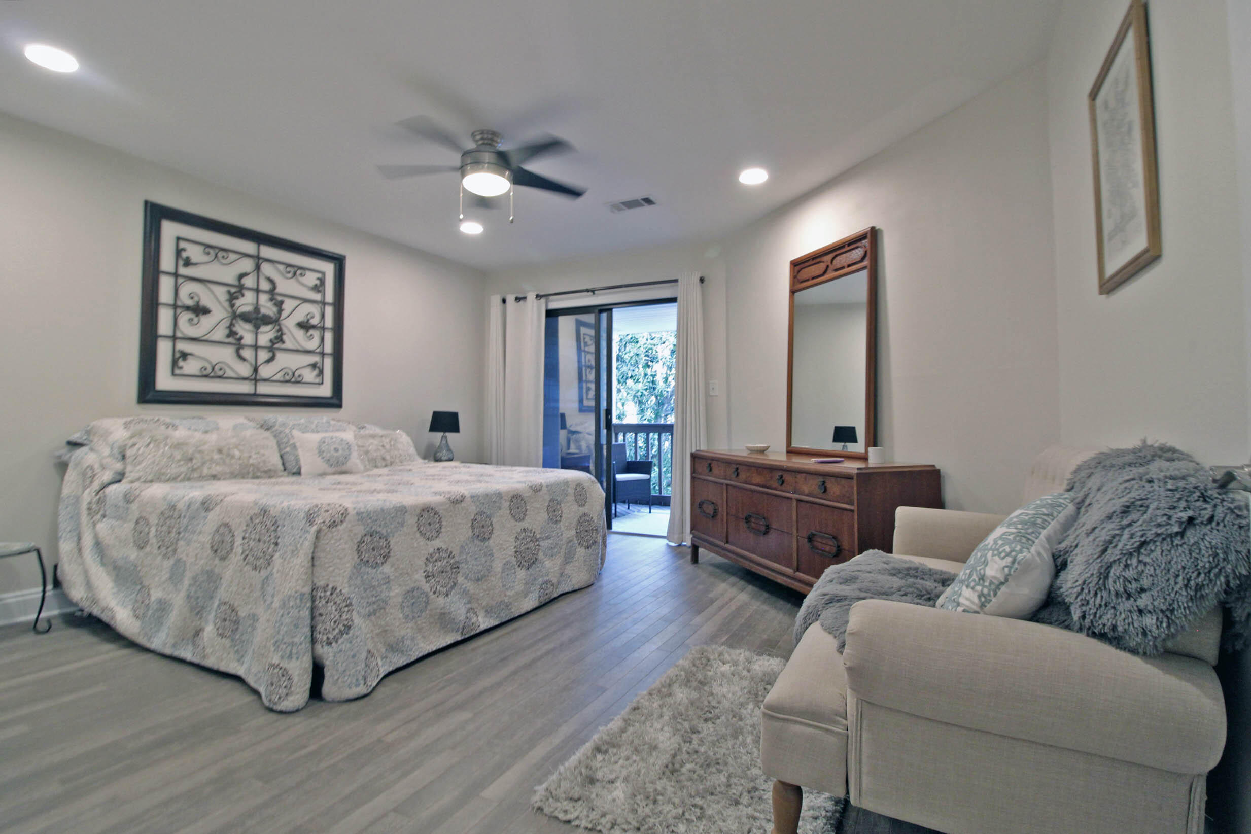 LAKE WAY VILLAS 1 - Residential