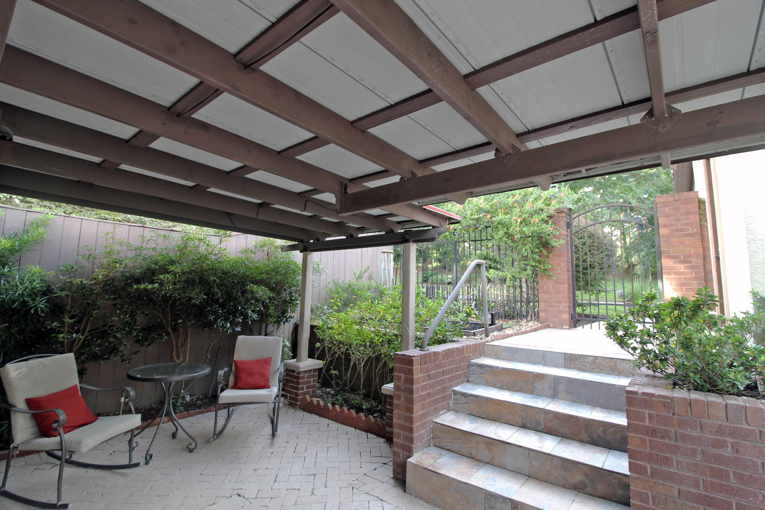 LAKE WAY VILLAS 1 - Residential