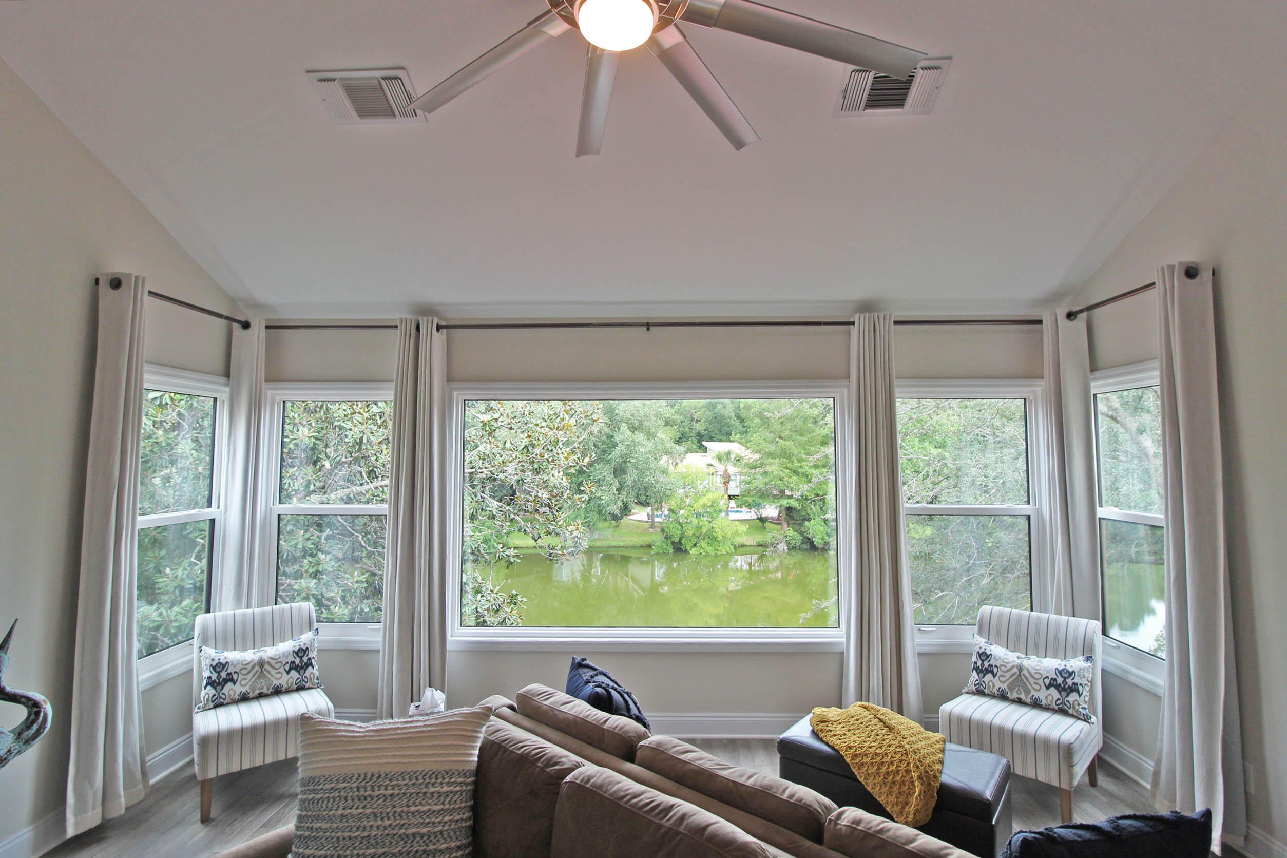 LAKE WAY VILLAS 1 - Residential