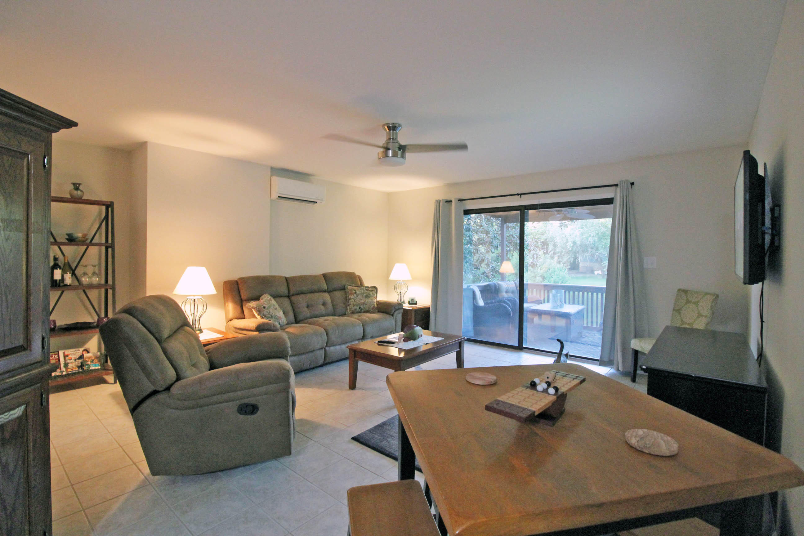 LAKE WAY VILLAS 1 - Residential