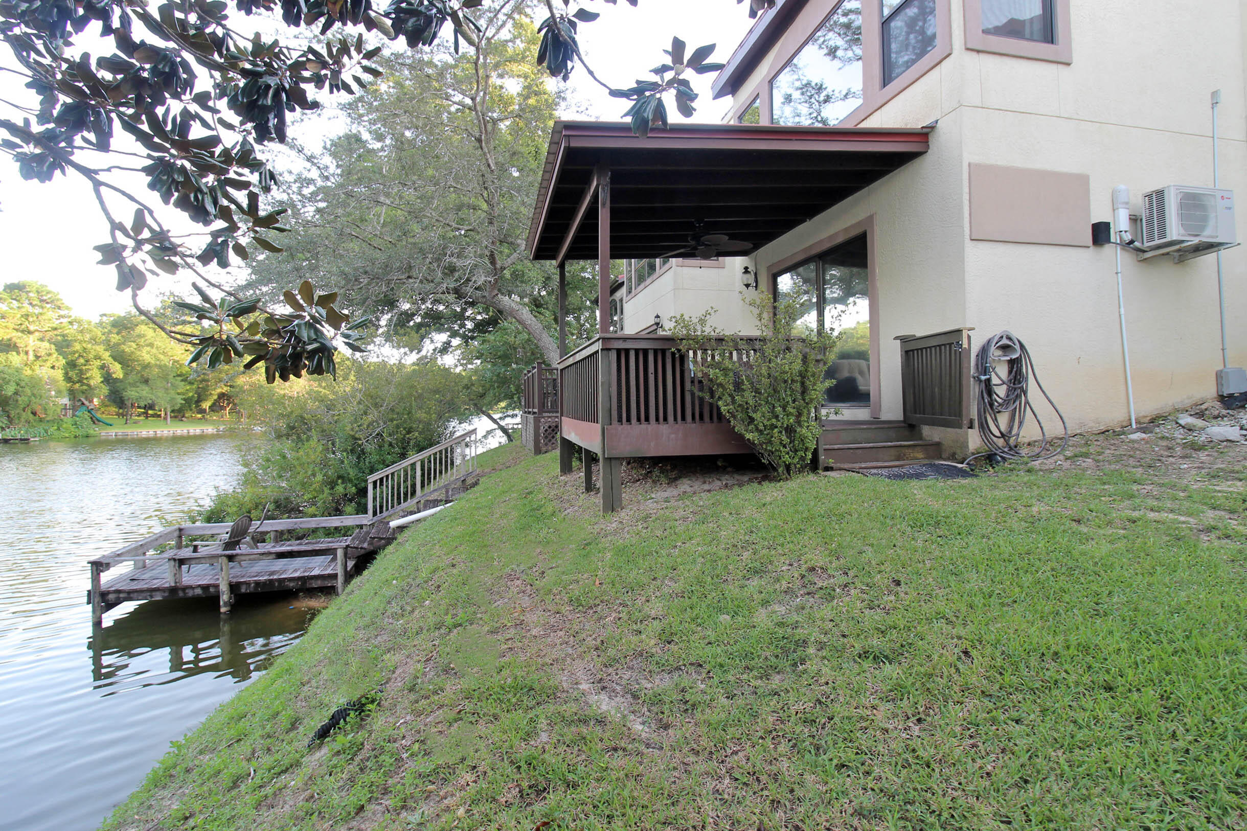 LAKE WAY VILLAS 1 - Residential