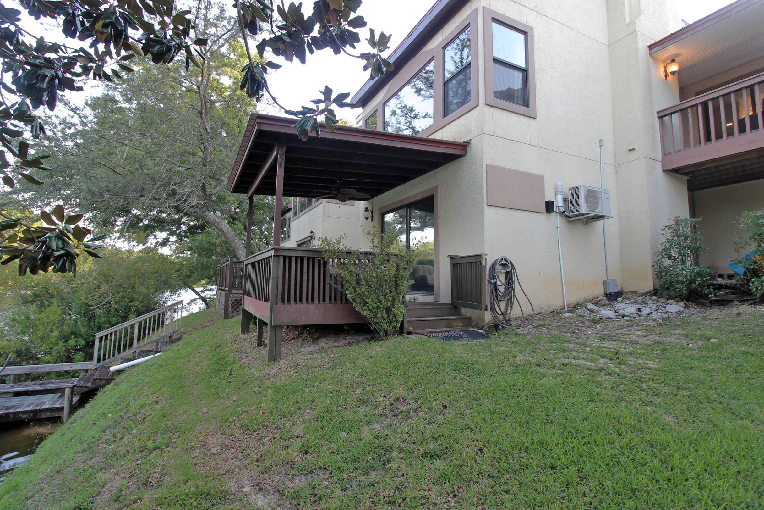 LAKE WAY VILLAS 1 - Residential