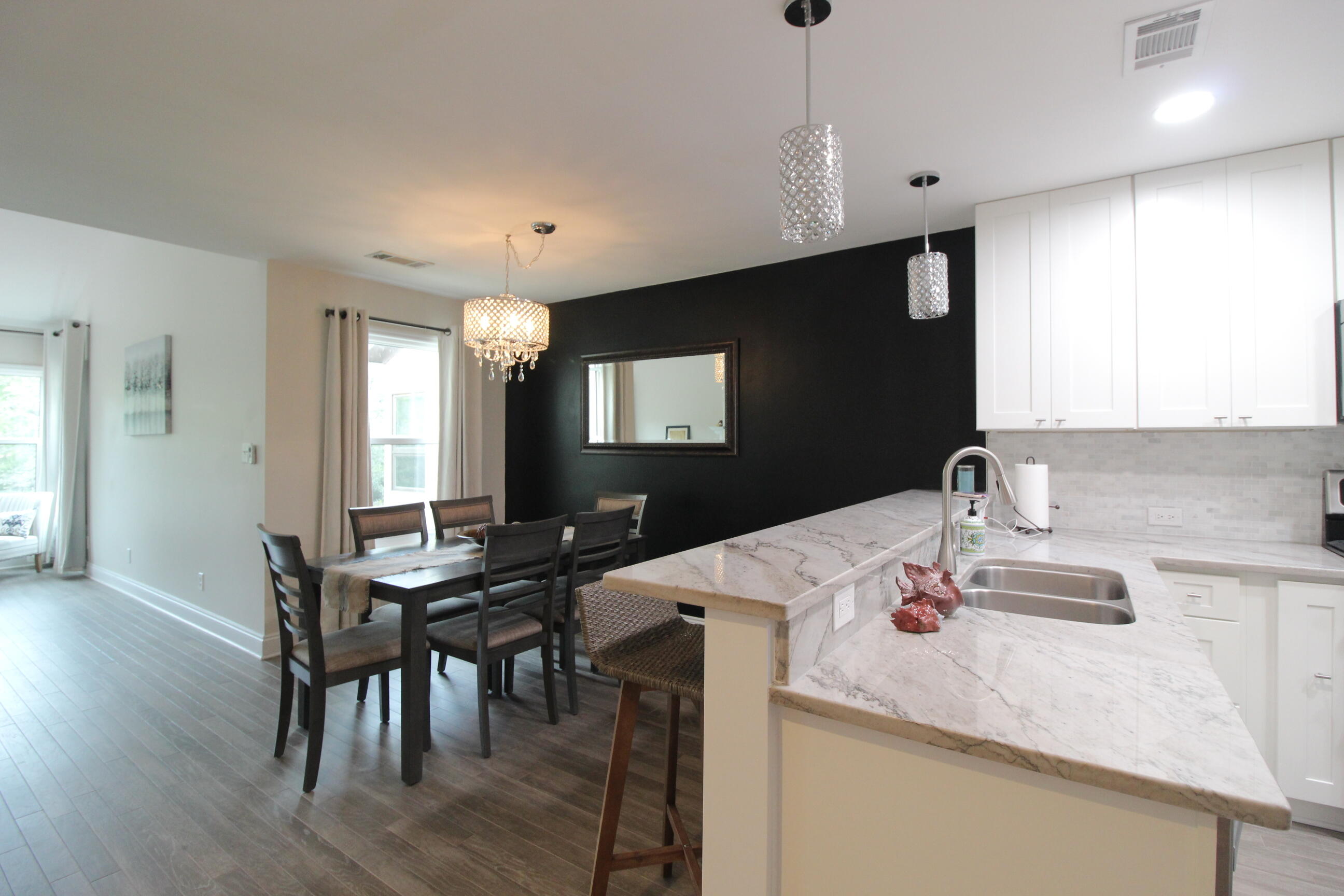 LAKE WAY VILLAS 1 - Residential