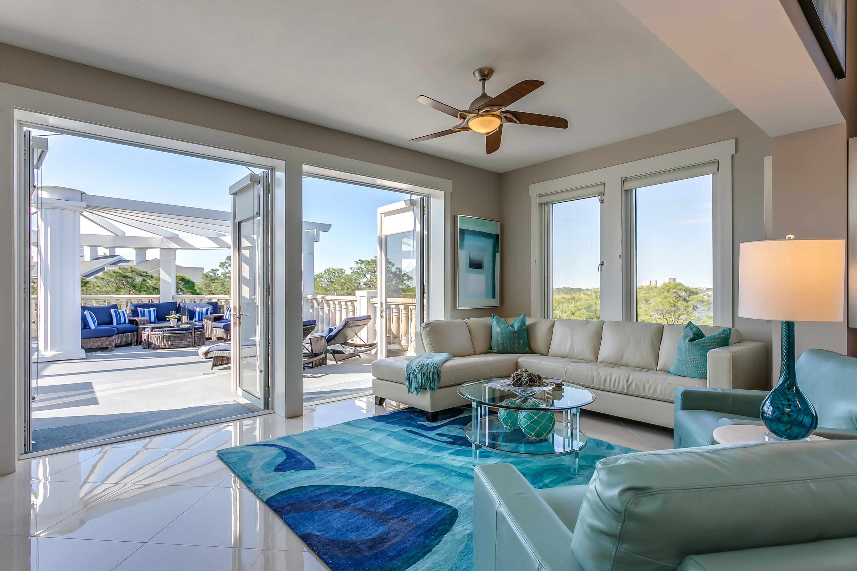 BAHIA CONDO - Residential