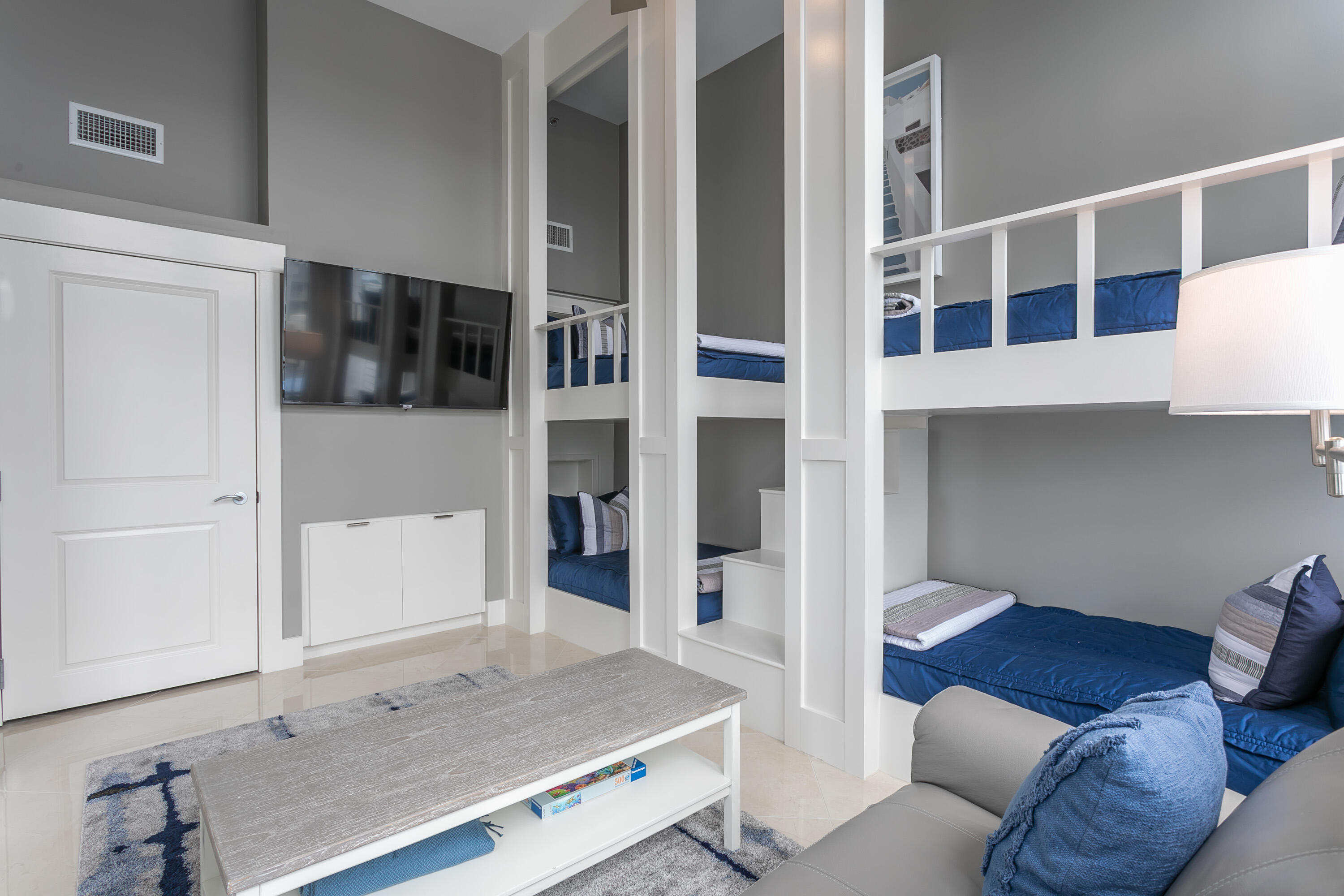BAHIA CONDO - Residential