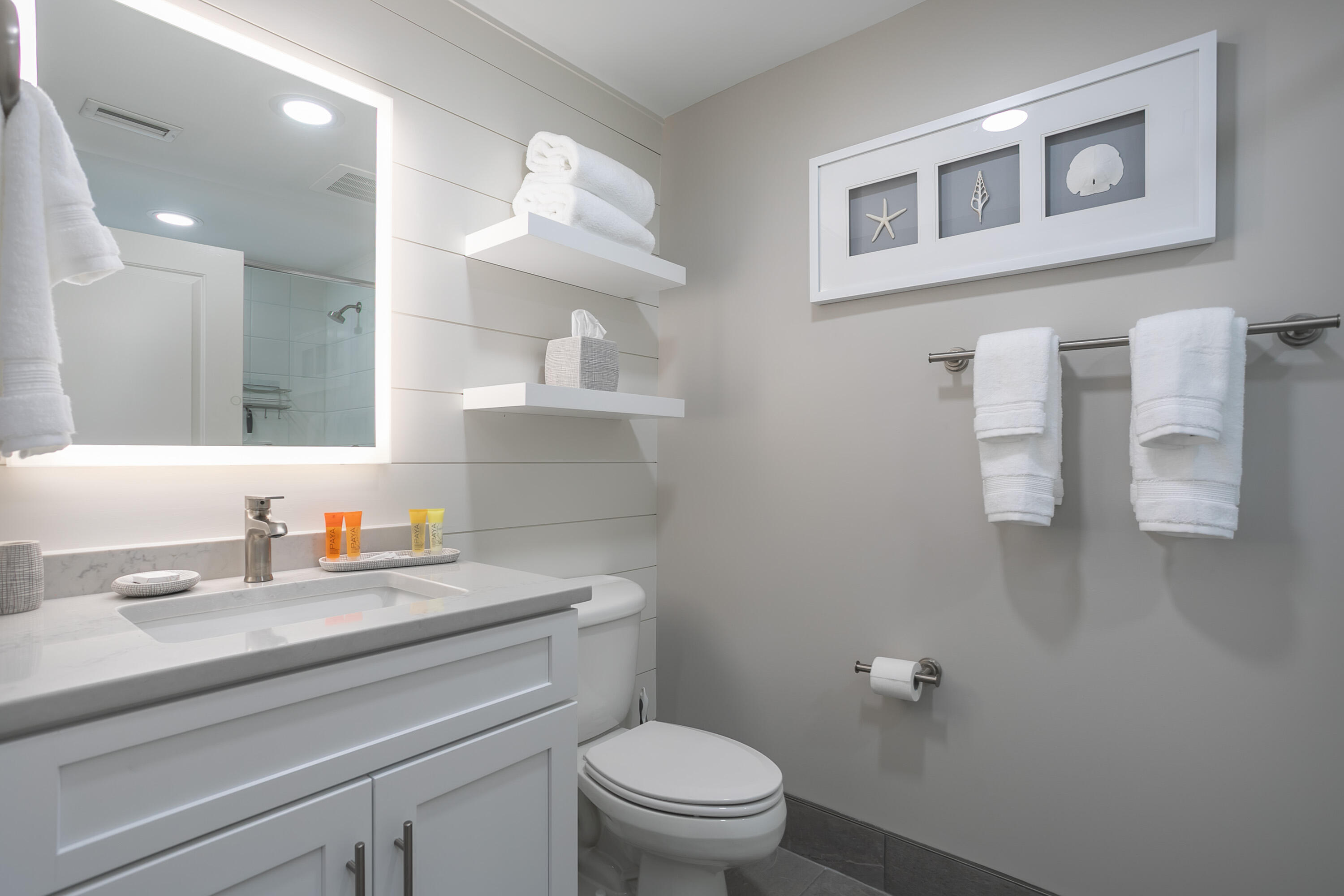 BAHIA CONDO - Residential