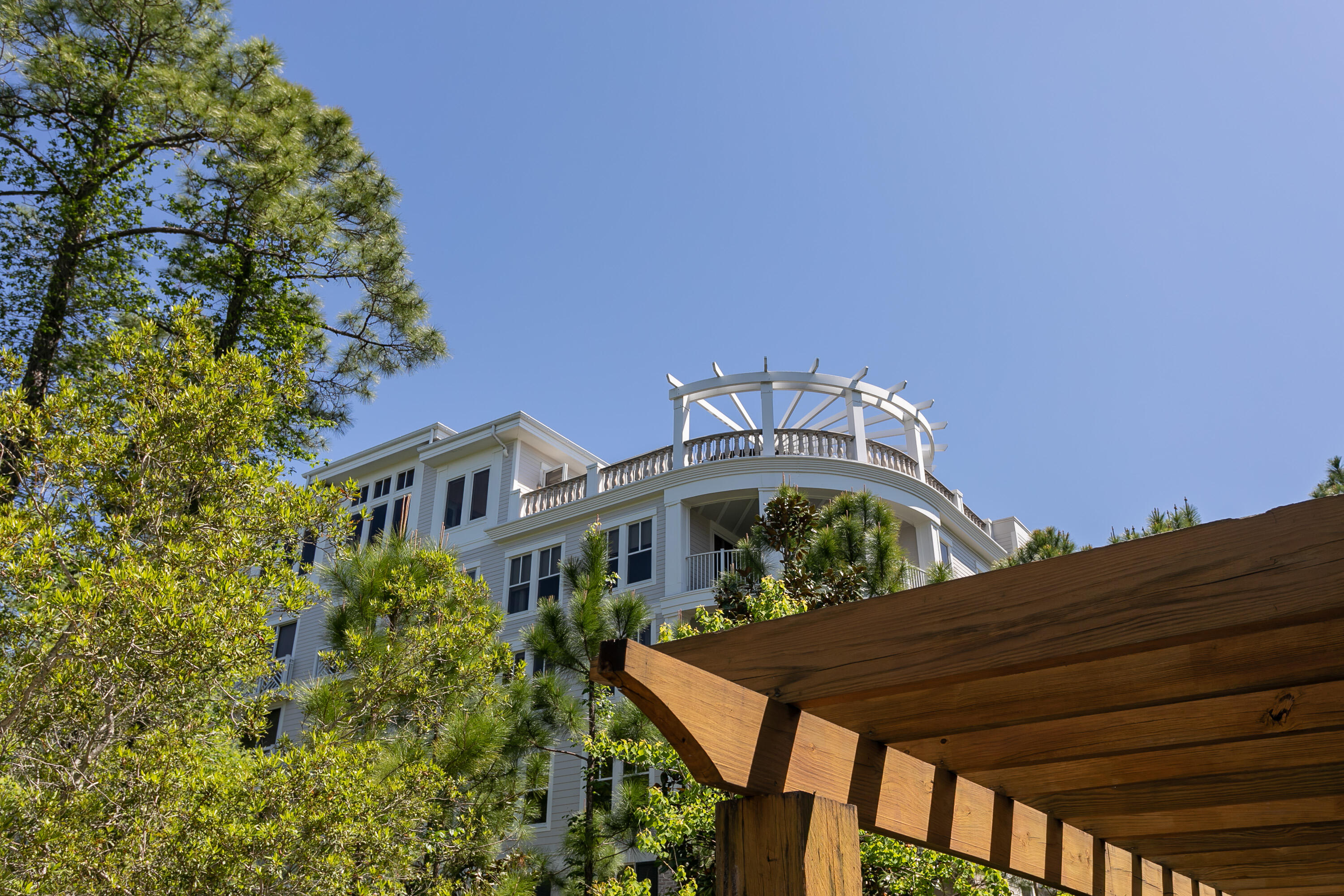 BAHIA CONDO - Residential