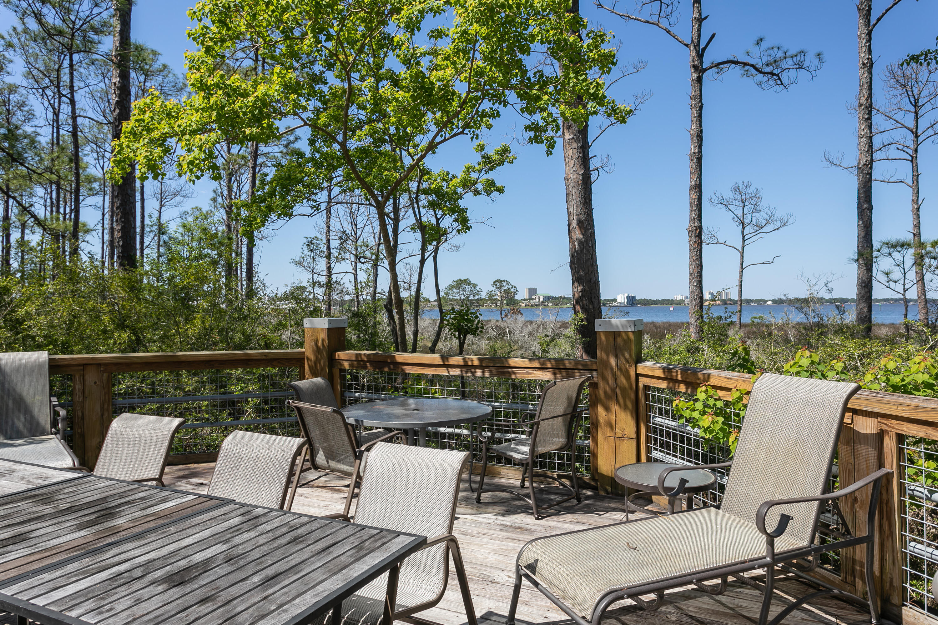 BAHIA CONDO - Residential