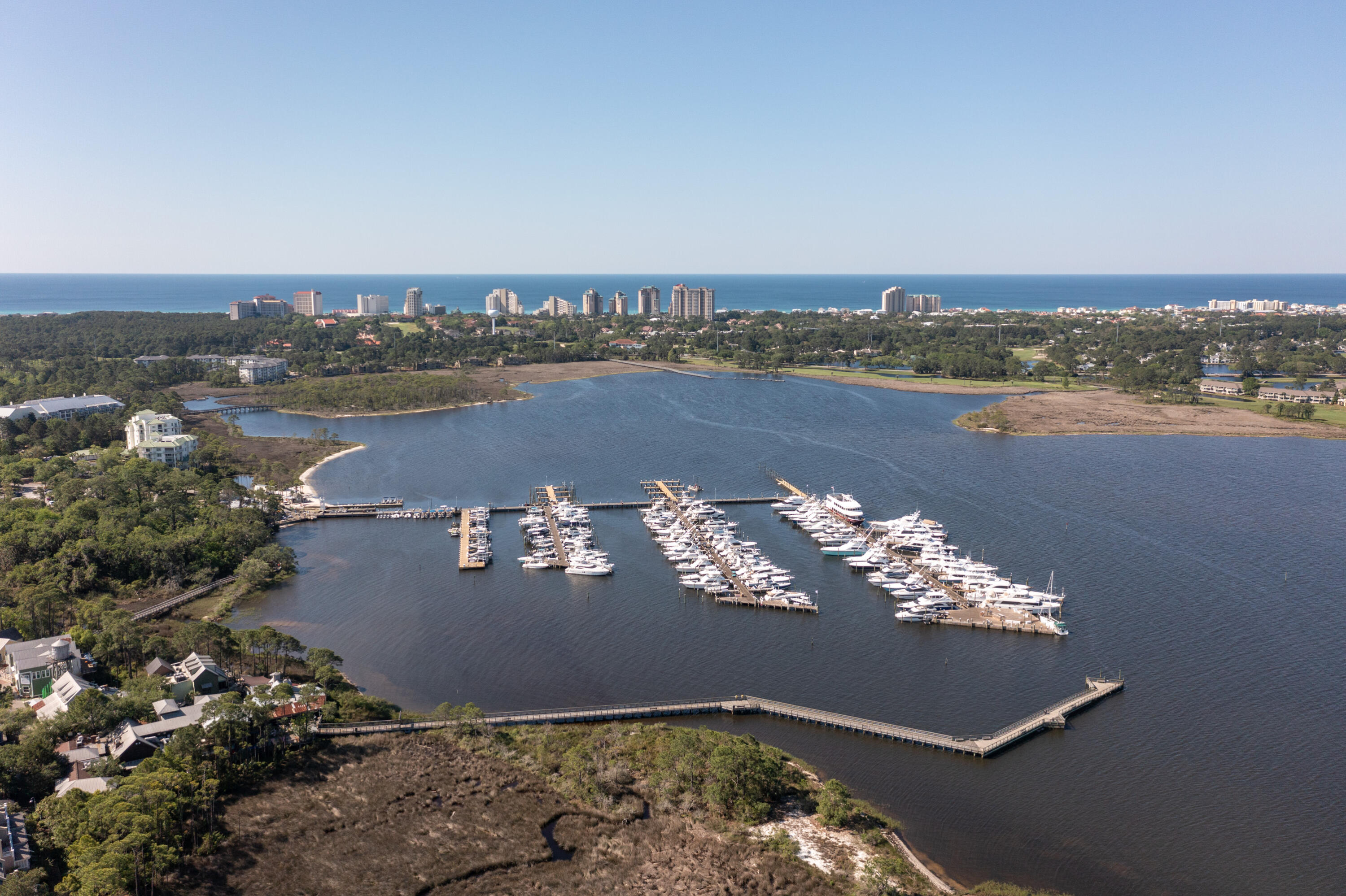 BAHIA CONDO - Residential