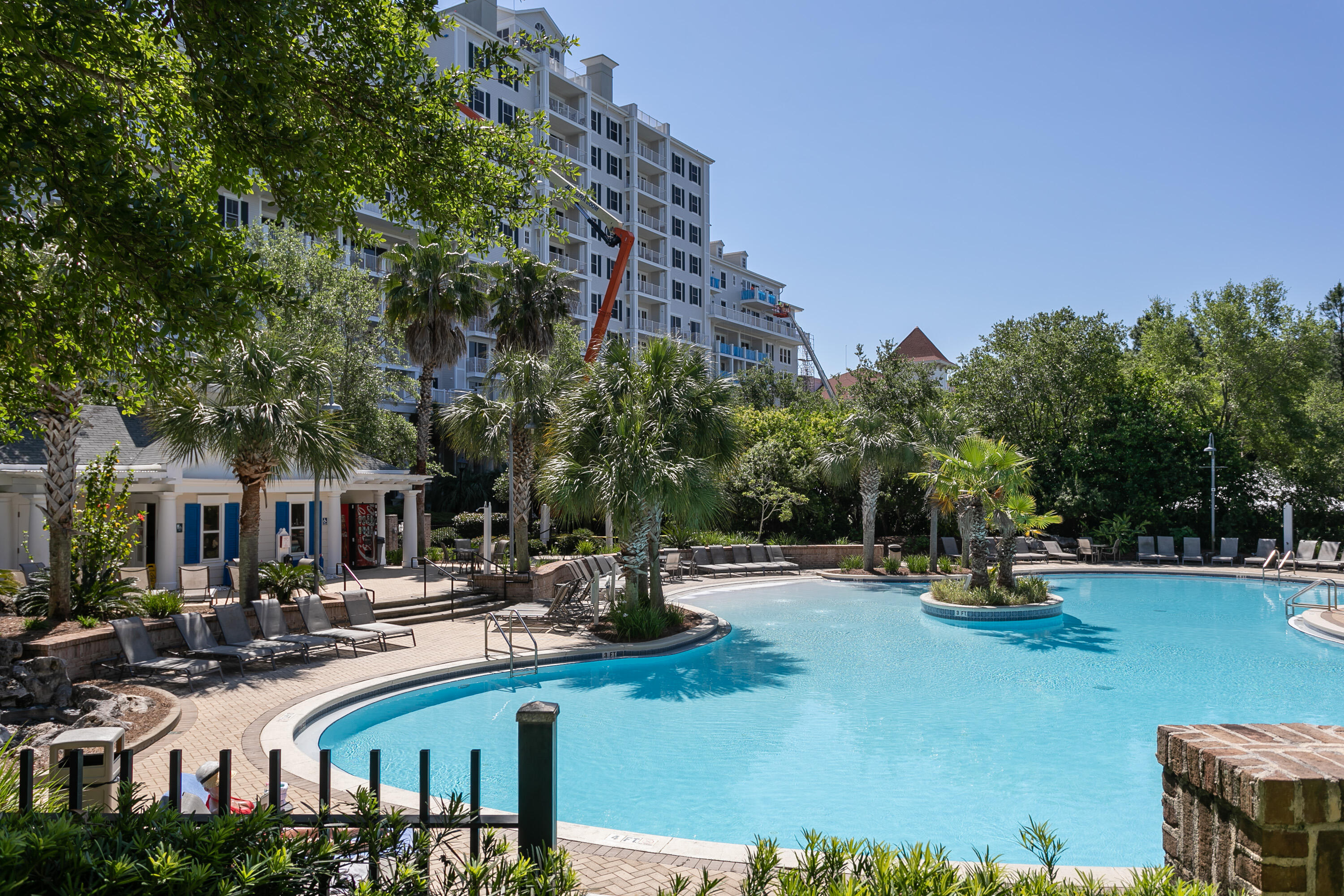 BAHIA CONDO - Residential