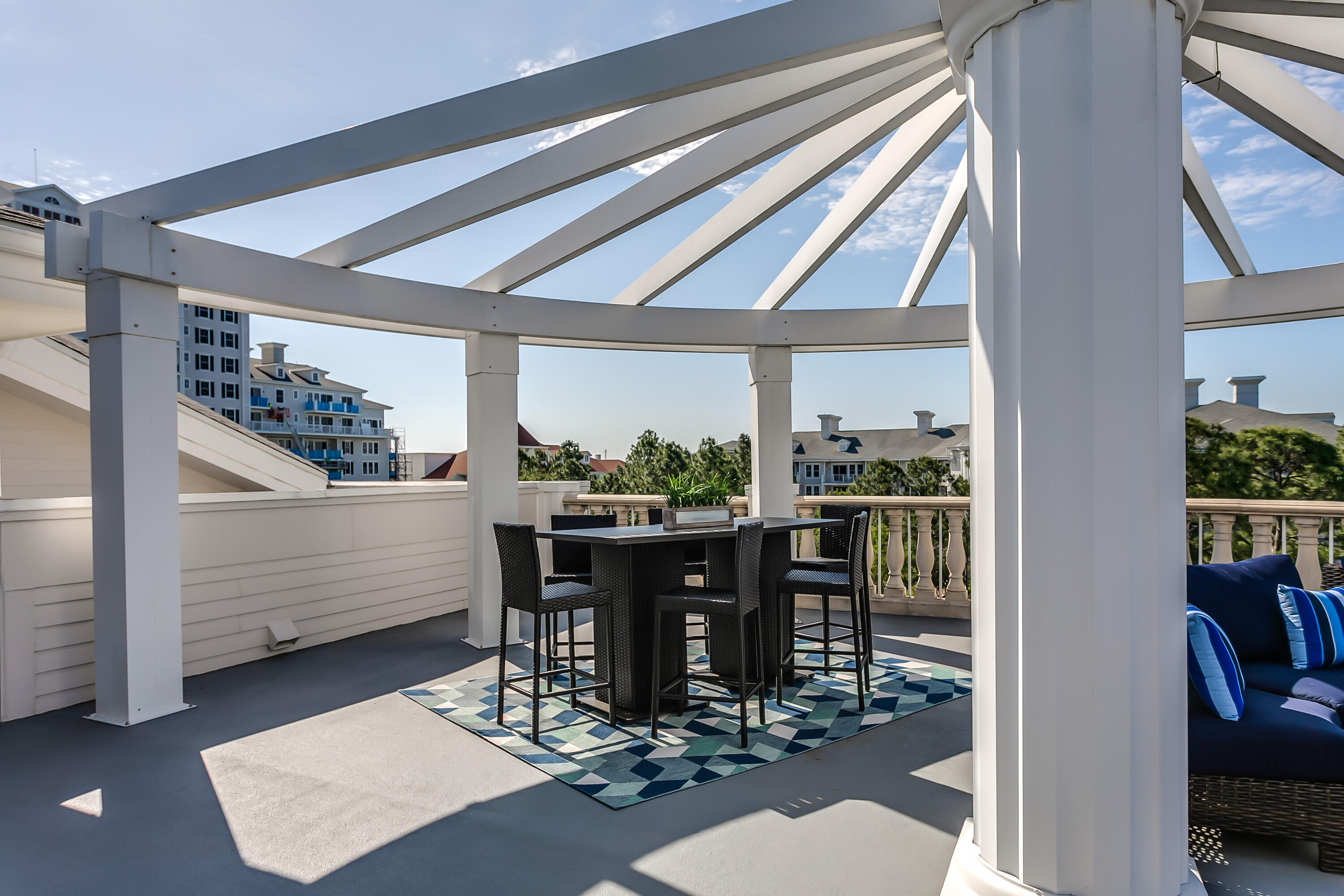 BAHIA CONDO - Residential