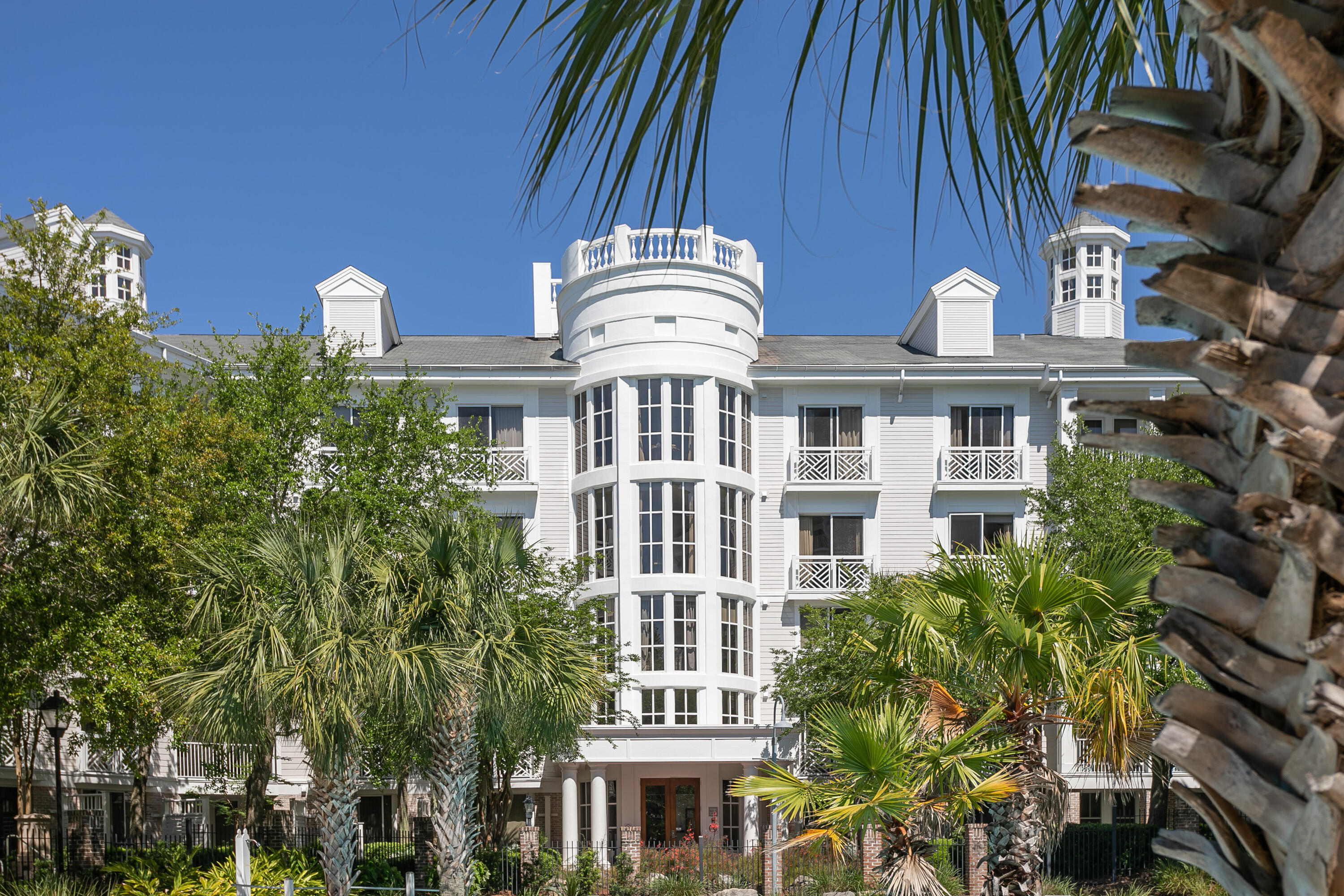 BAHIA CONDO - Residential