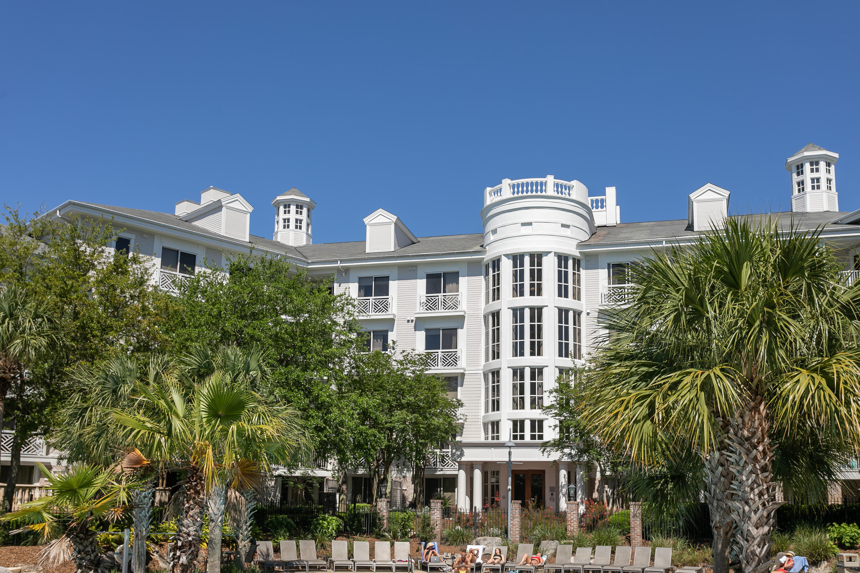 BAHIA CONDO - Residential