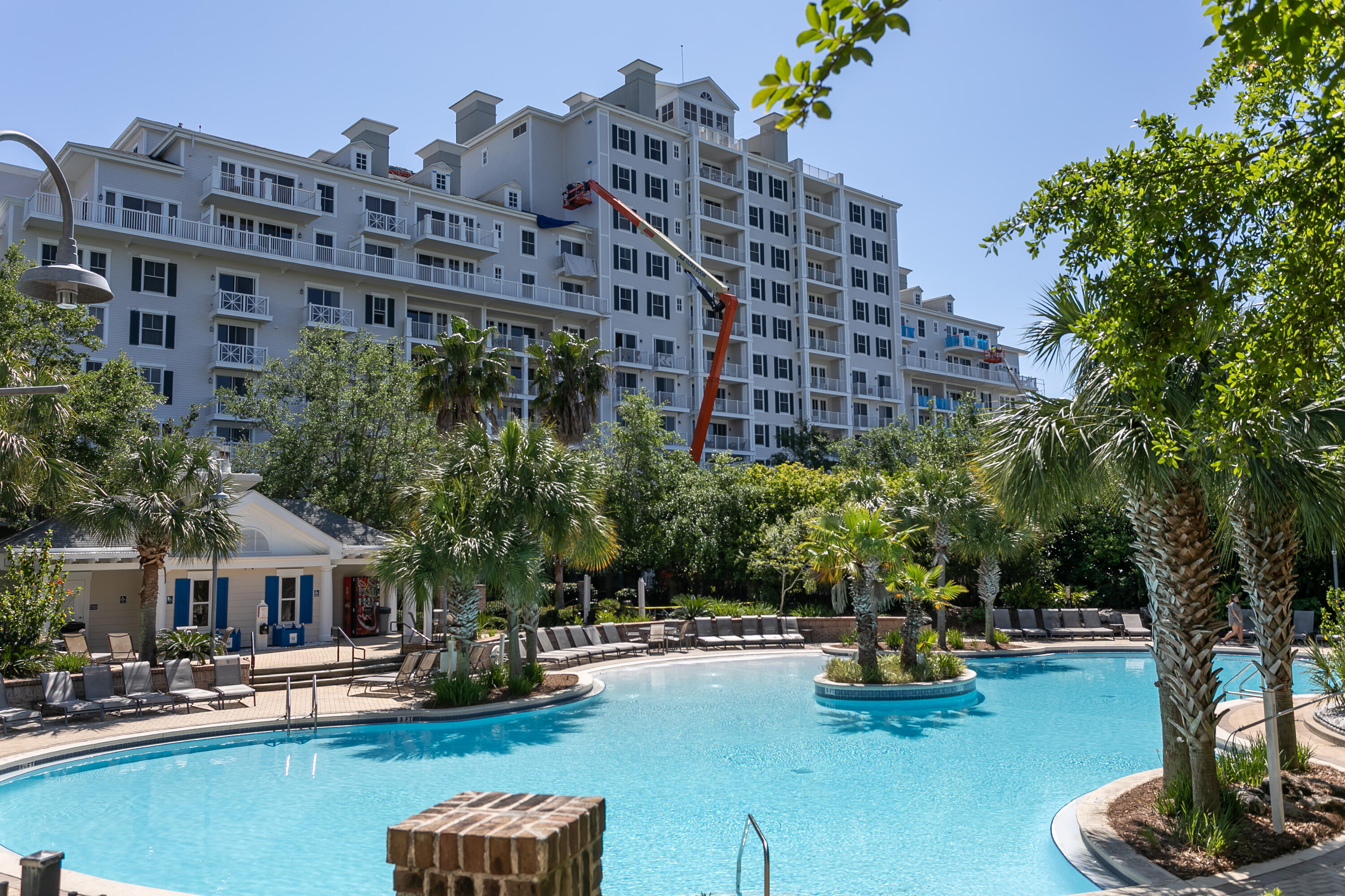 BAHIA CONDO - Residential