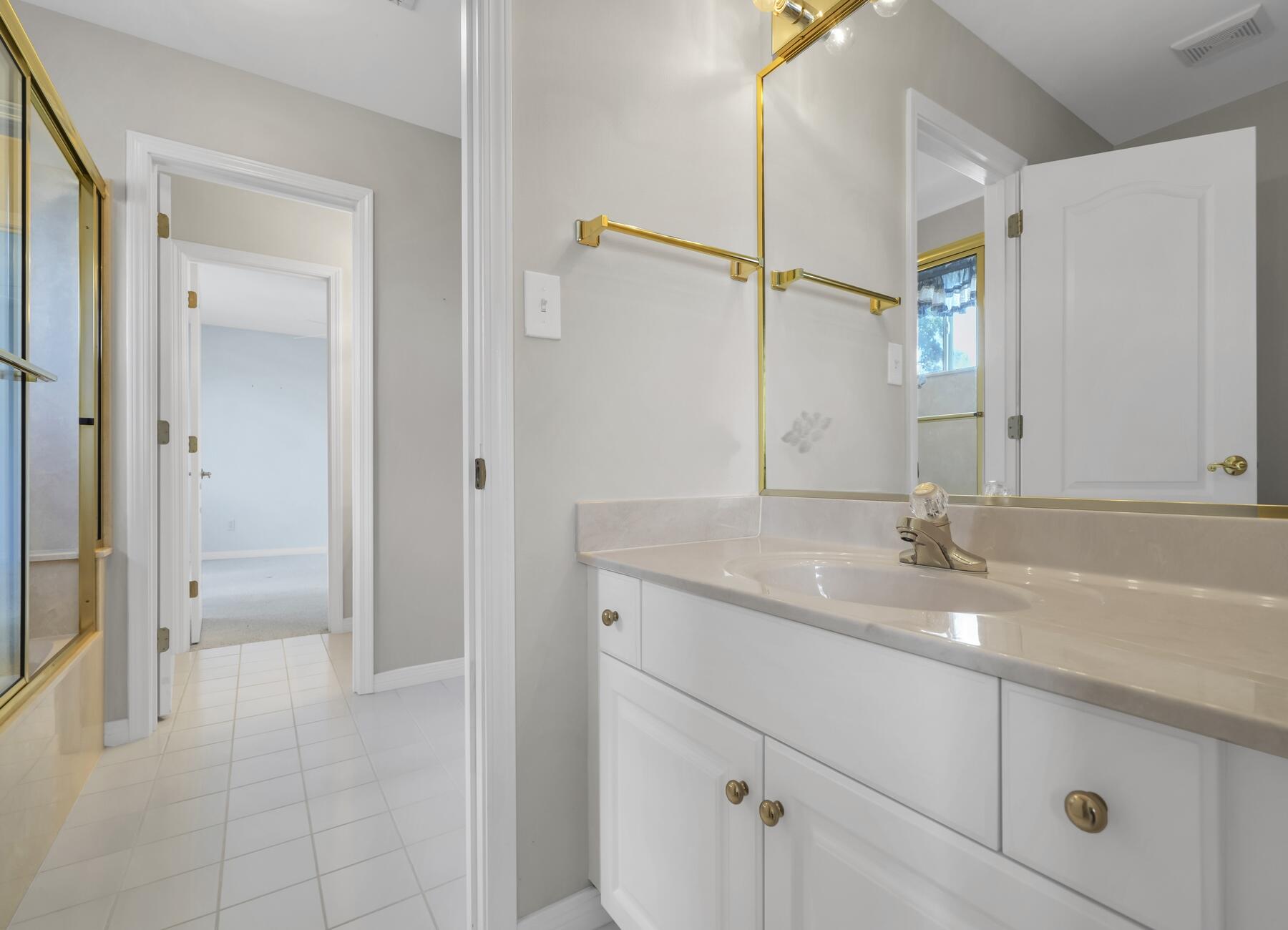 SUNSET BAY - Residential