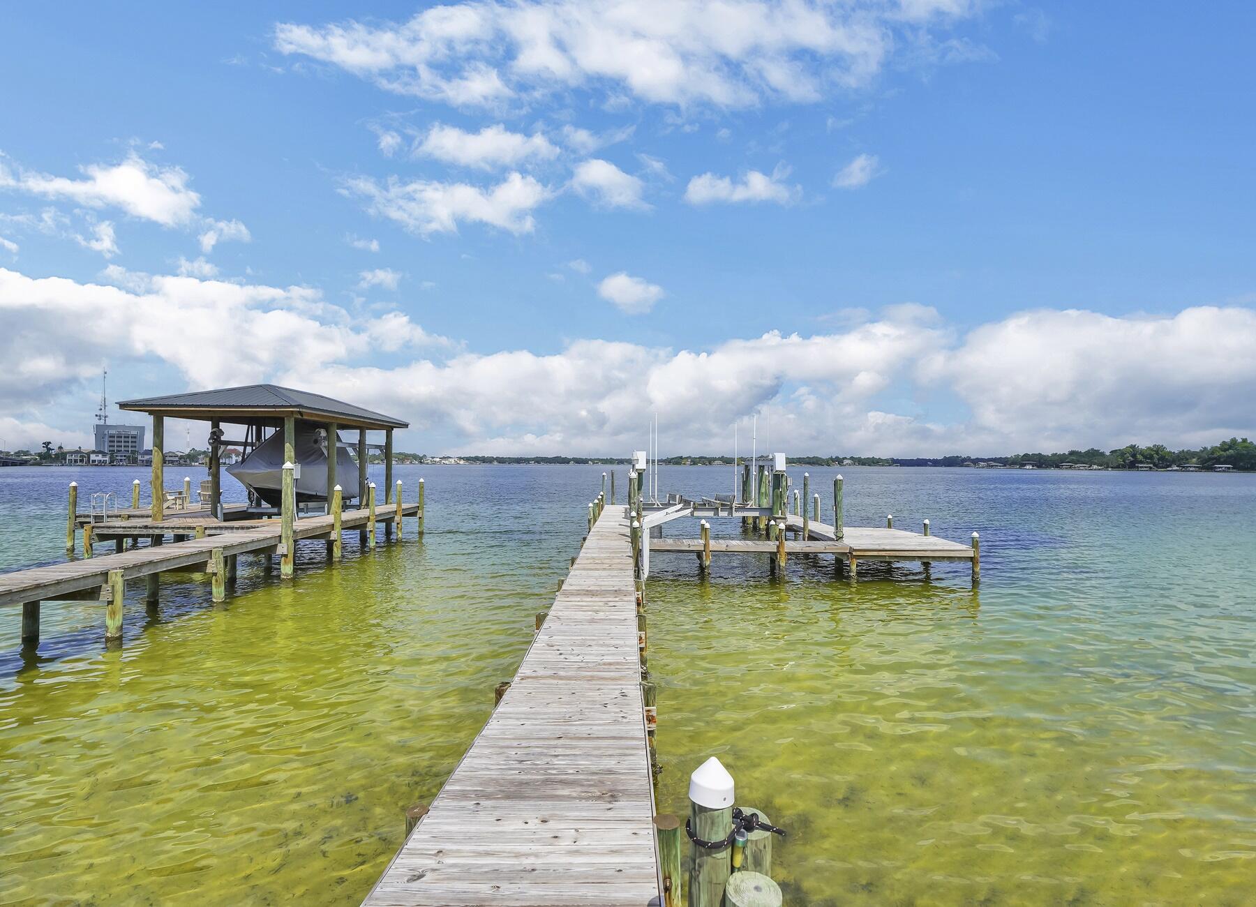 SUNSET BAY - Residential